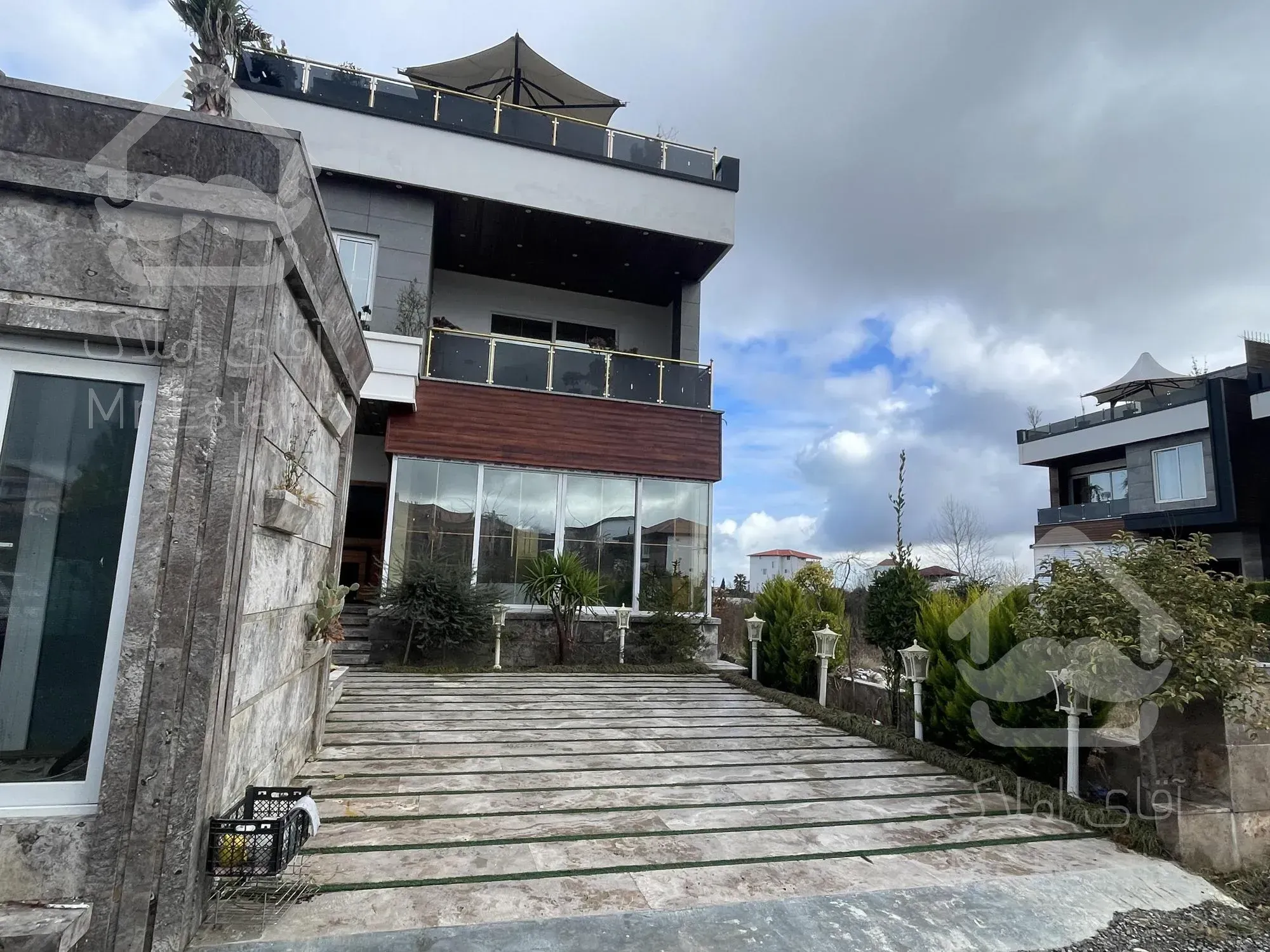 فروش ویلا لاکچری در رویان با سند تک برگ