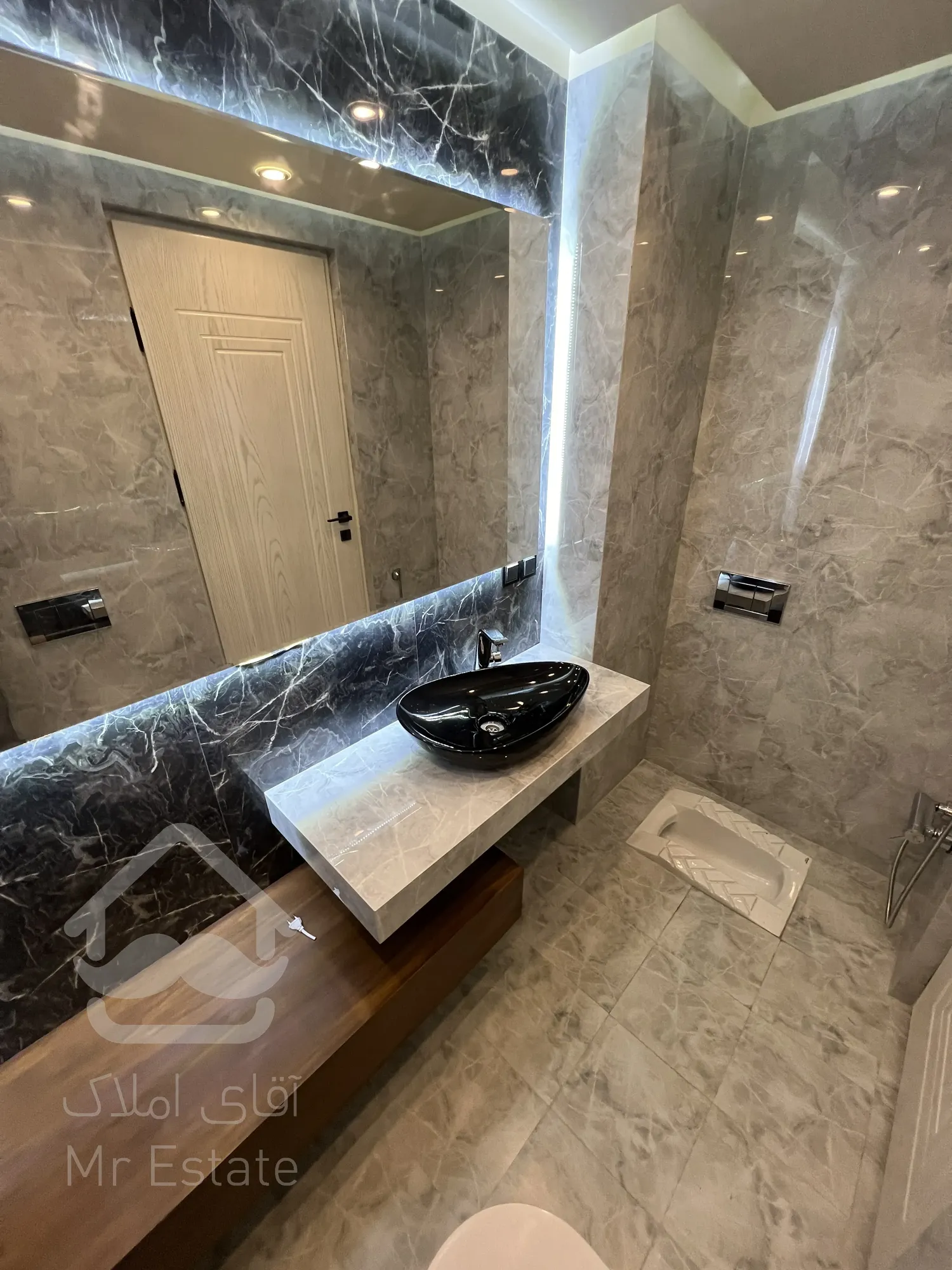 آپارتمان فول امکانات نوساز تاپ لوکیشن نیروهوایی