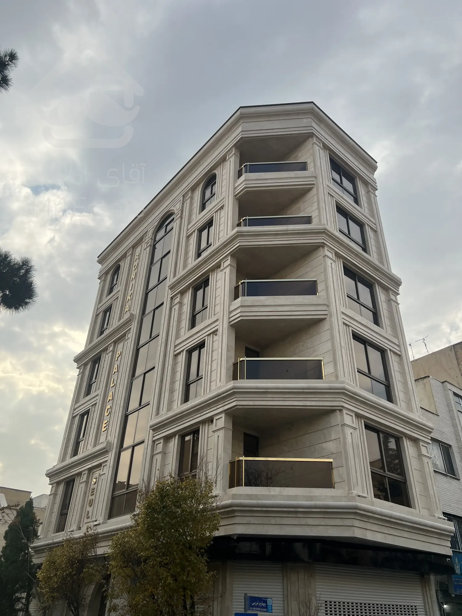 فروش یکجا واحد مسکونی در سئول و ۲ باب مغازه