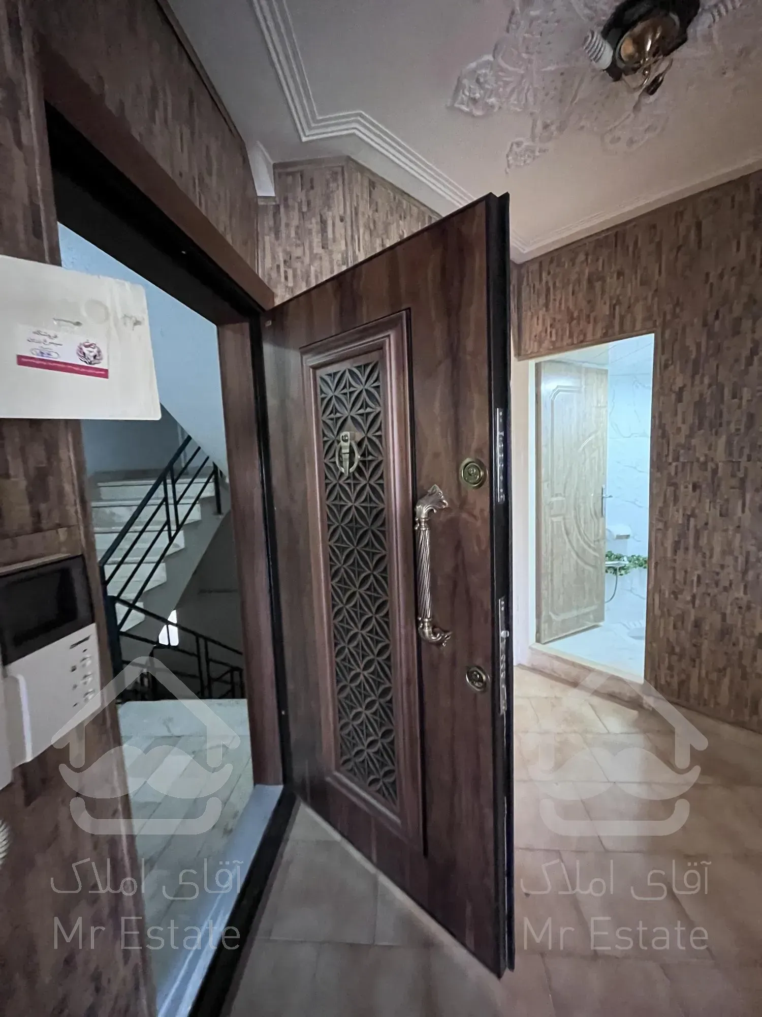 رهن اجاره اپارتمان۱۴۰متری دوخواب قدوسی غربی شیراز