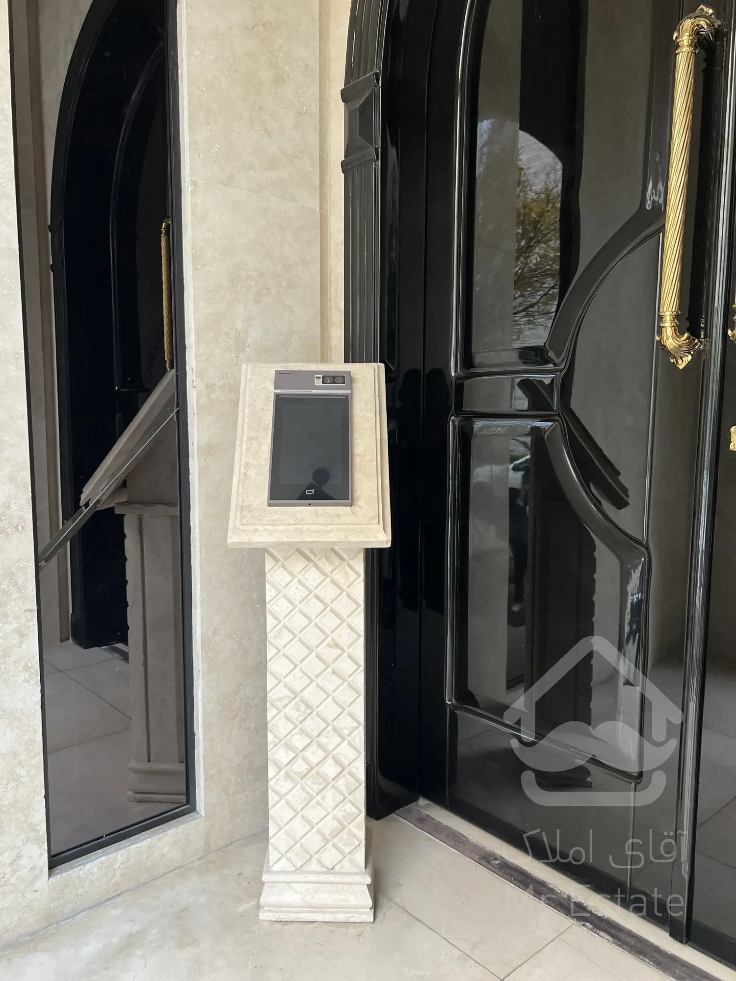 فروش یکجا اپارتمان لوکس در سئول همراه با ۲ باب مغازه