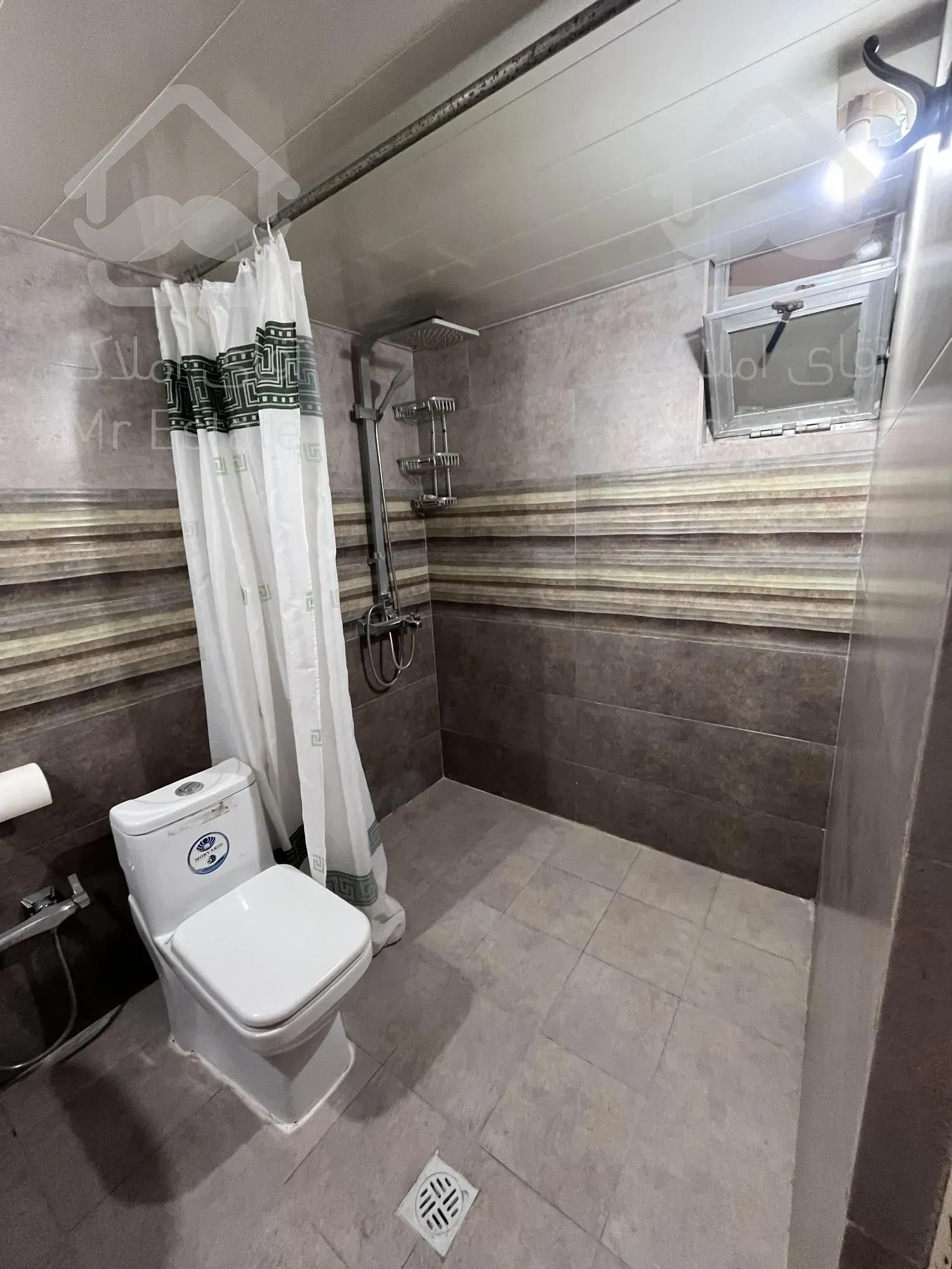 رهن اجاره اپارتمان۱۴۰متری دوخواب قدوسی غربی شیراز