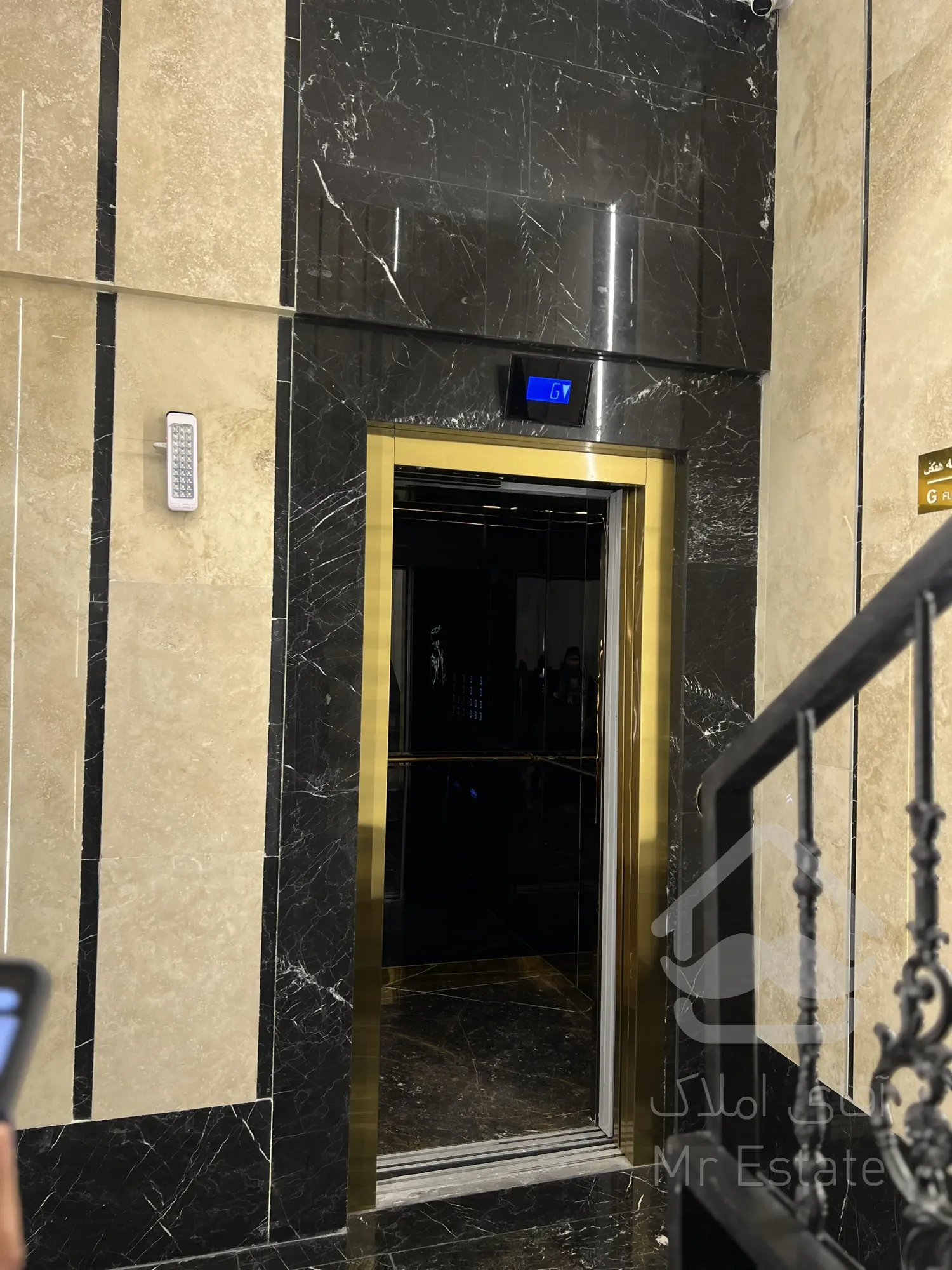 فرصتی استثنایی فروش یکجا اپارتمان سئول و ۲ باب مغازه