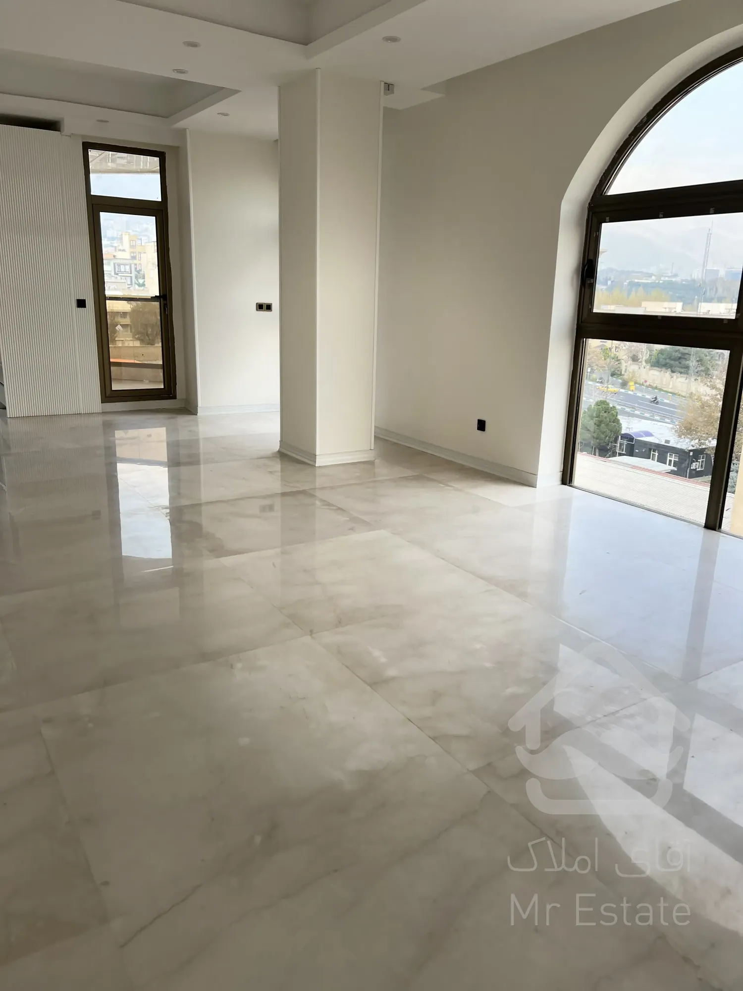 فروش ۵ واحد مسکونی ۲ واحد تجاری یکجا