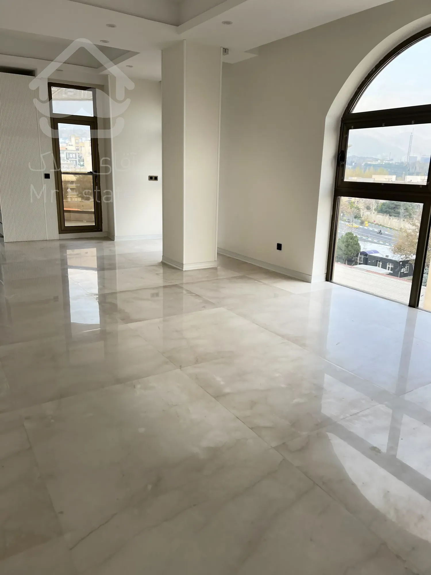 فروش یکجا اپارتمان مسکونی ۵ واحدی و ۲ باب مغازه یکجا