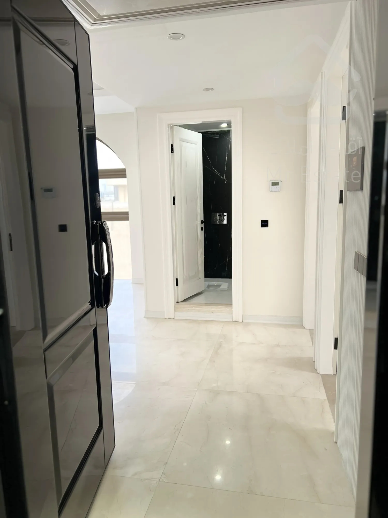 فروش ۵ واحد مسکونی و ۲ باب مغازه یکجا