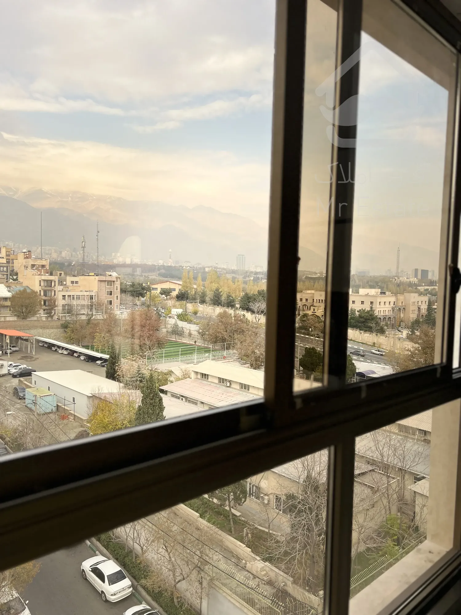 فروش یکجا واحد مسکونی در سئول و ۲ باب مغازه