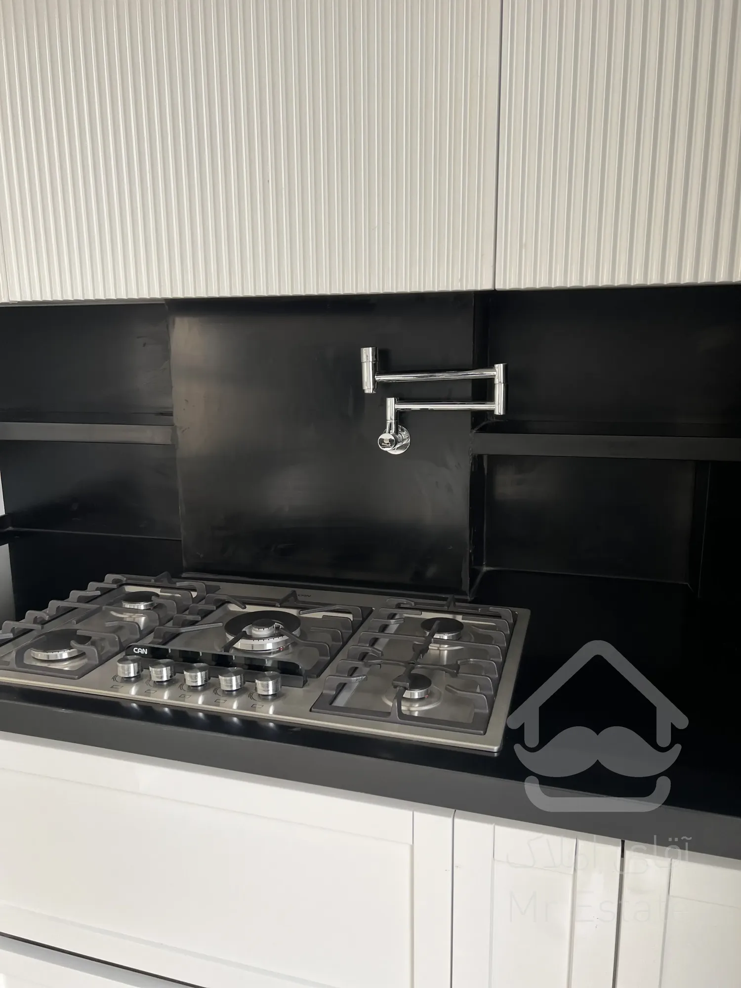 فروش یکجا اپارتمان و ۲ باب مغازه در سئول