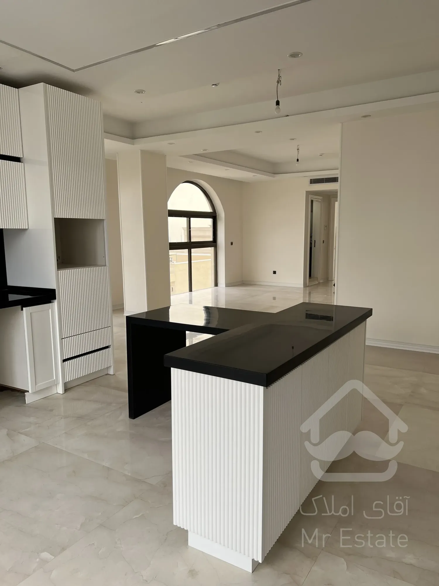 فروش یکجا اپارتمان میکونی ۵ واحدی و ۲ باب مغازه در سئول