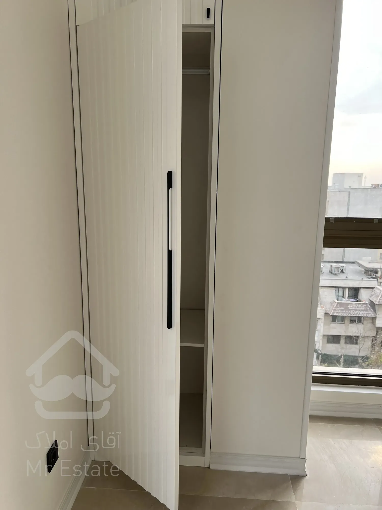 فروش یکجا اپارتمان مسکونی در سئول