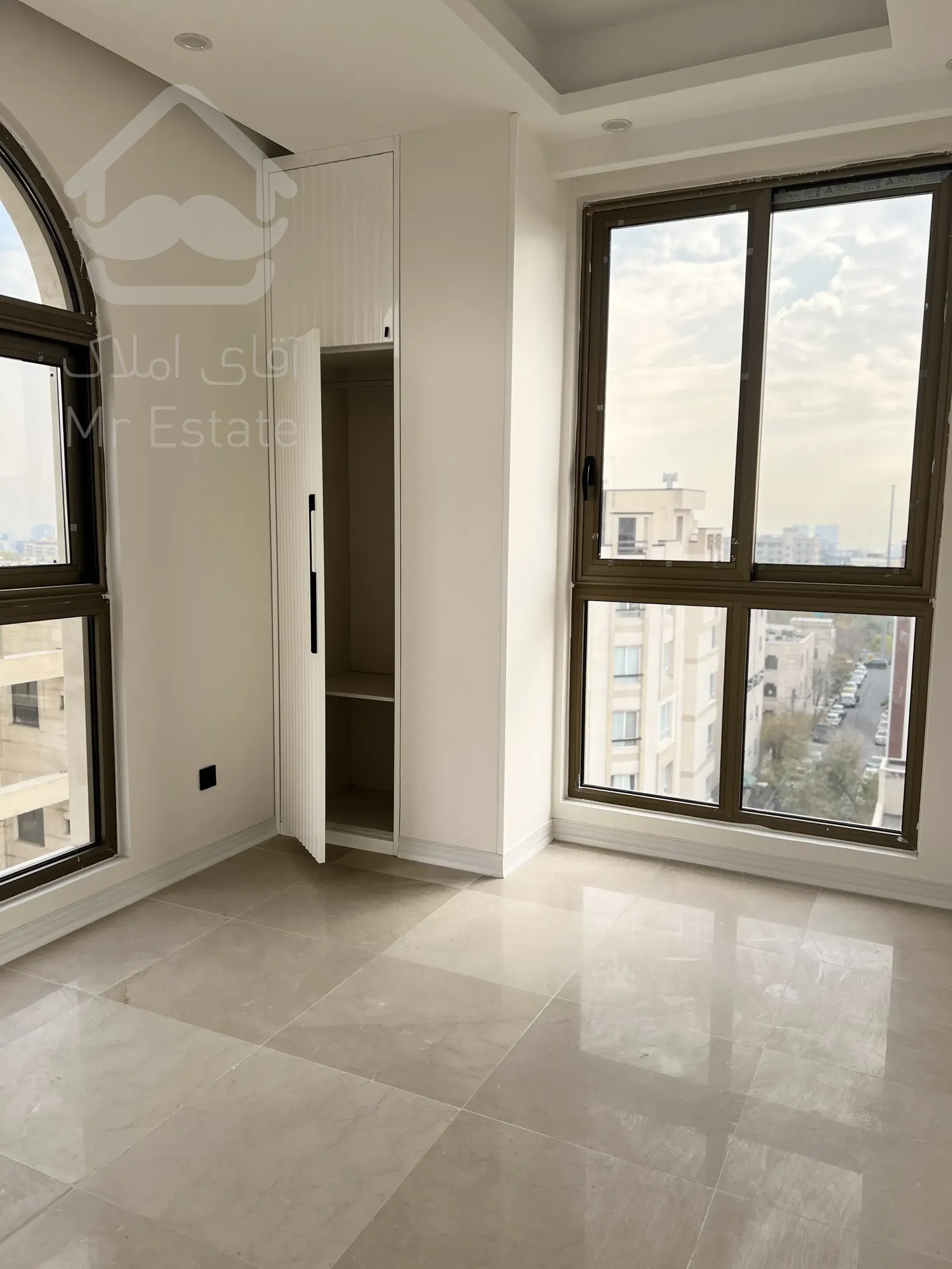 فروش یکجا اپارتمان ۶۳۰ متری در سئول