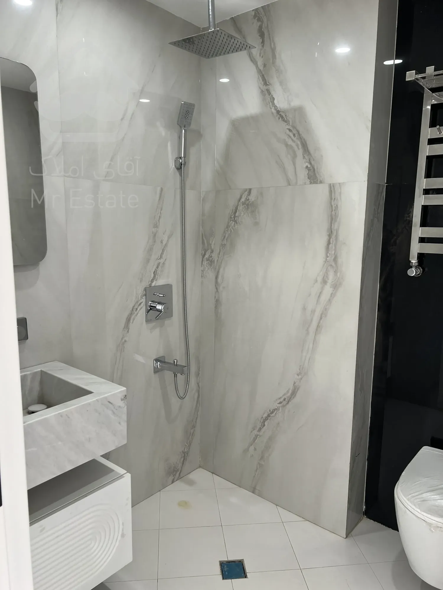 فروش یکجا اپارتمان لوکس در سئول همراه با ۲ باب مغازه