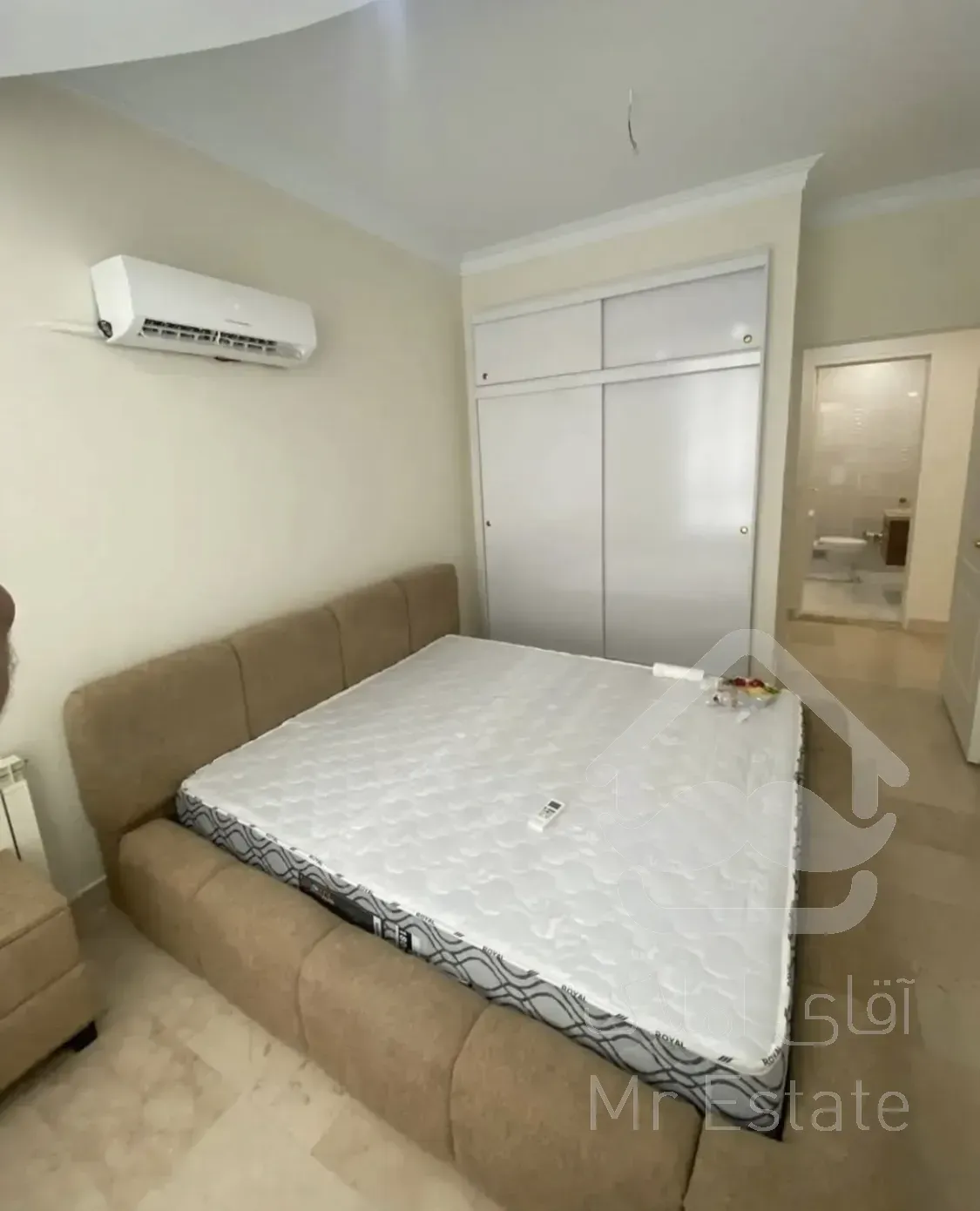 فروش آپارتمان ۸۹ متر سالن‌پرده‌خور در فردوس