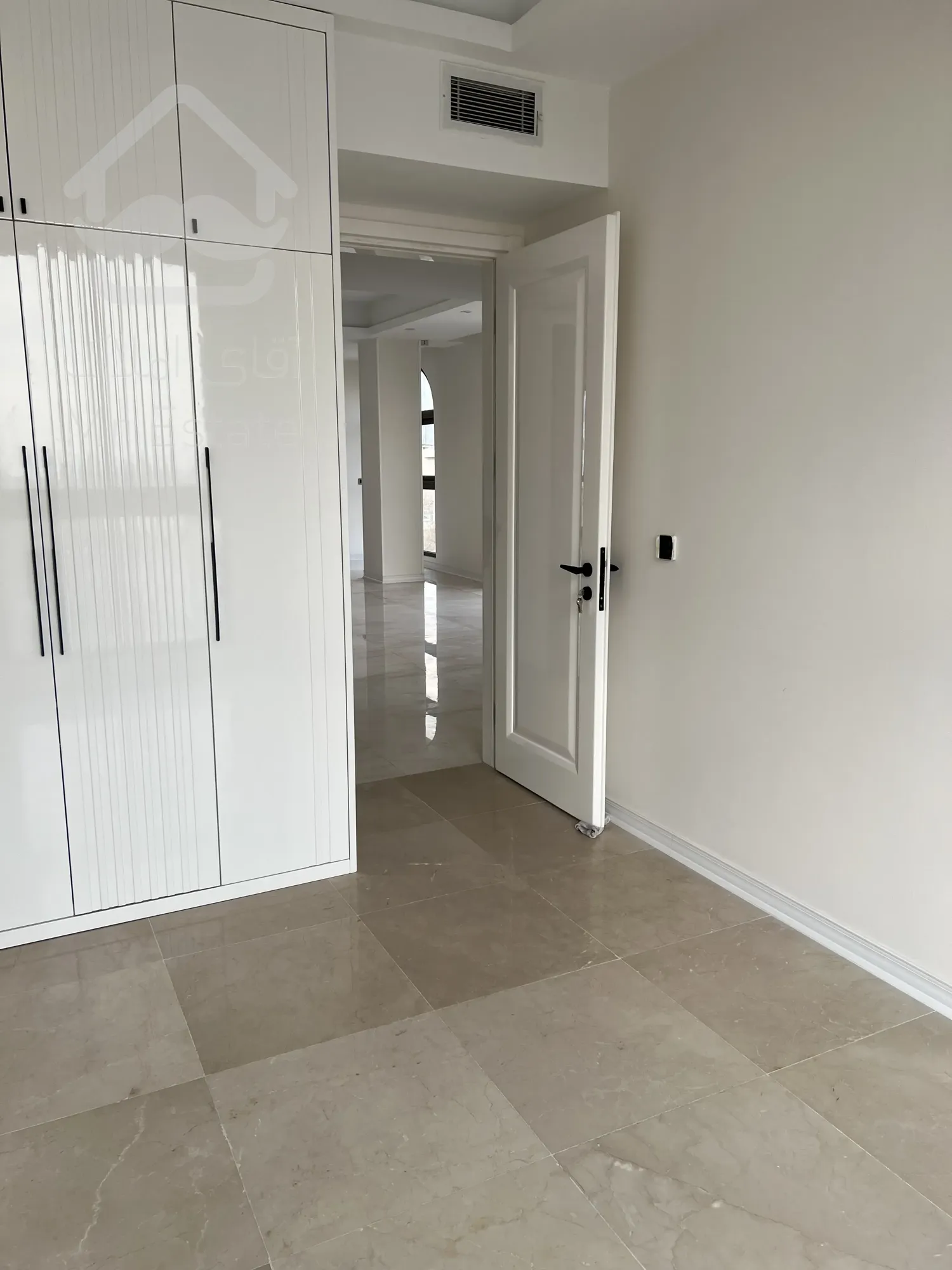 فروش ۵ واحد دنج ۲ خواب و ۲ باب مغازه ممتاز در سئول