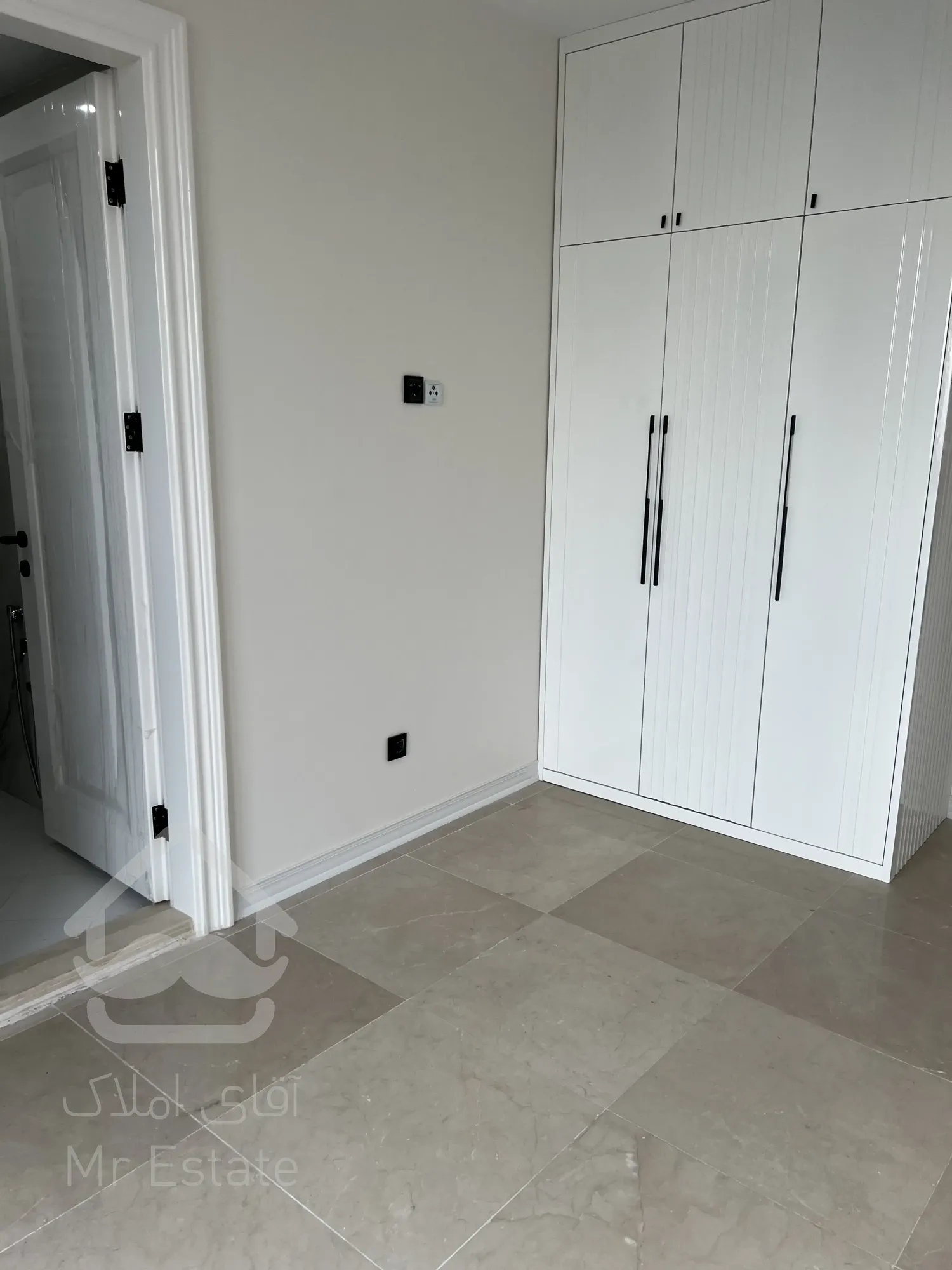 فروش ۵ واحد دنج ۲ خواب و ۲ باب مغازه ممتاز در سئول