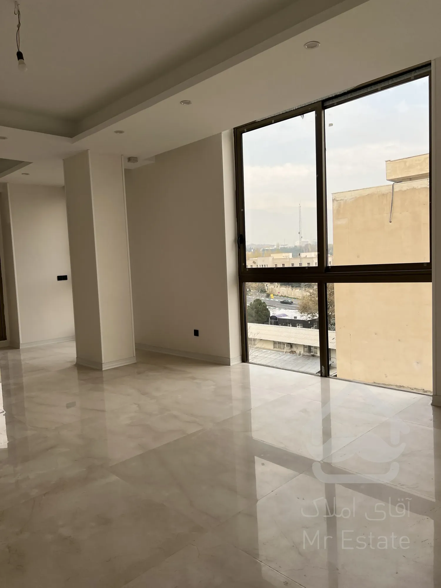 فروش آپارتمان مسکونی ۵ واحدی و ۲ باب مغازه یکجا