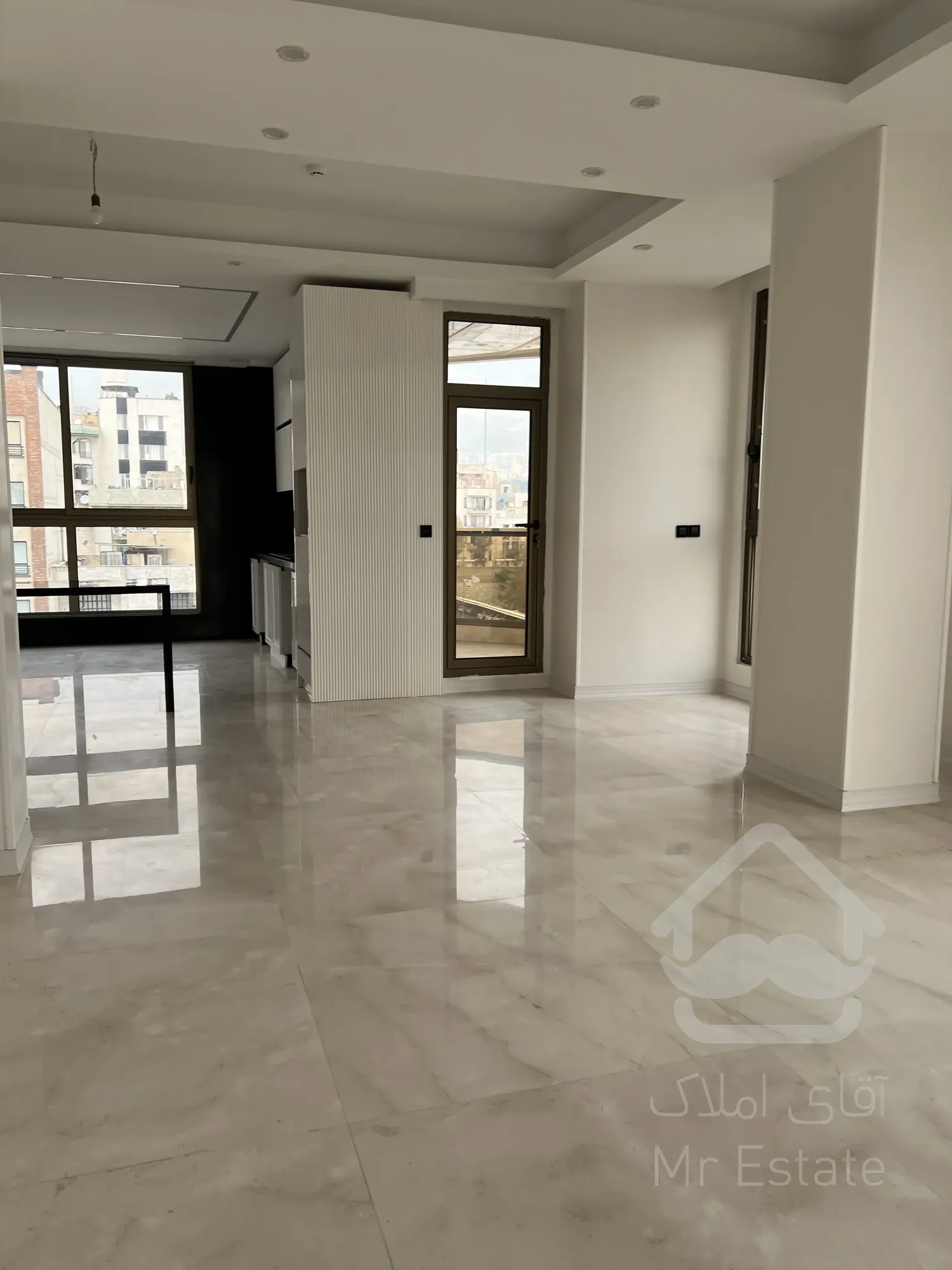 فروش یکجا اپارتمان مسکونی با متریال درجه ۱و ۲ باب مغازه