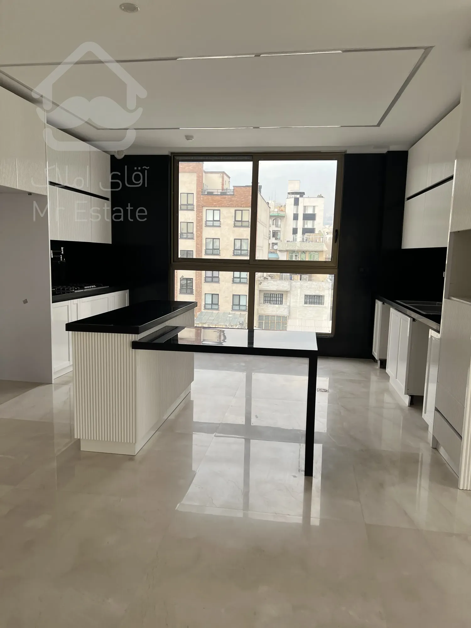 فرصتی استثنایی فروش ۵ واحد مسکونی و ۲ باب مغازه