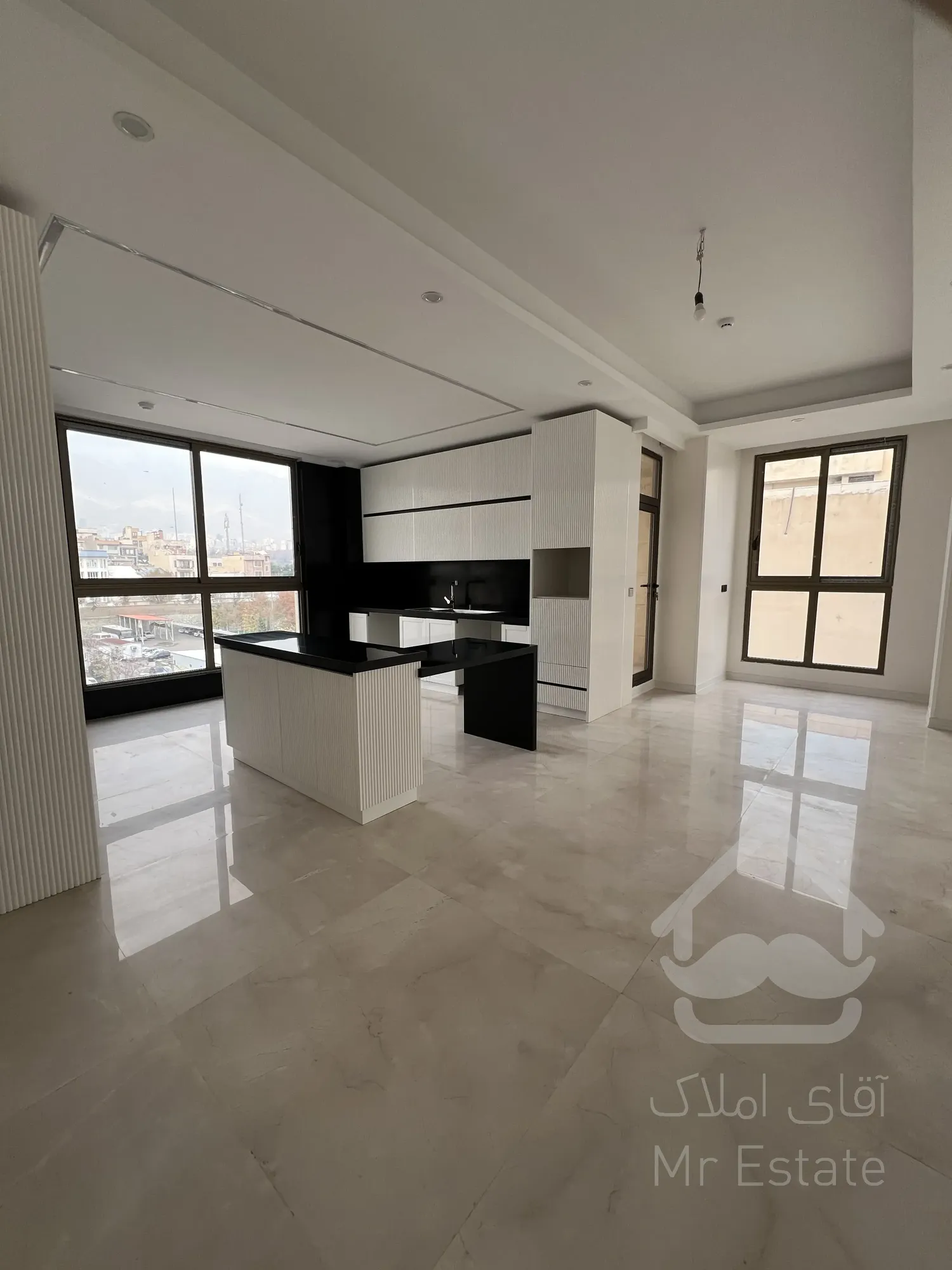 فروش ۵ واحد مسکونی و ۲ باب مغازه یکجا