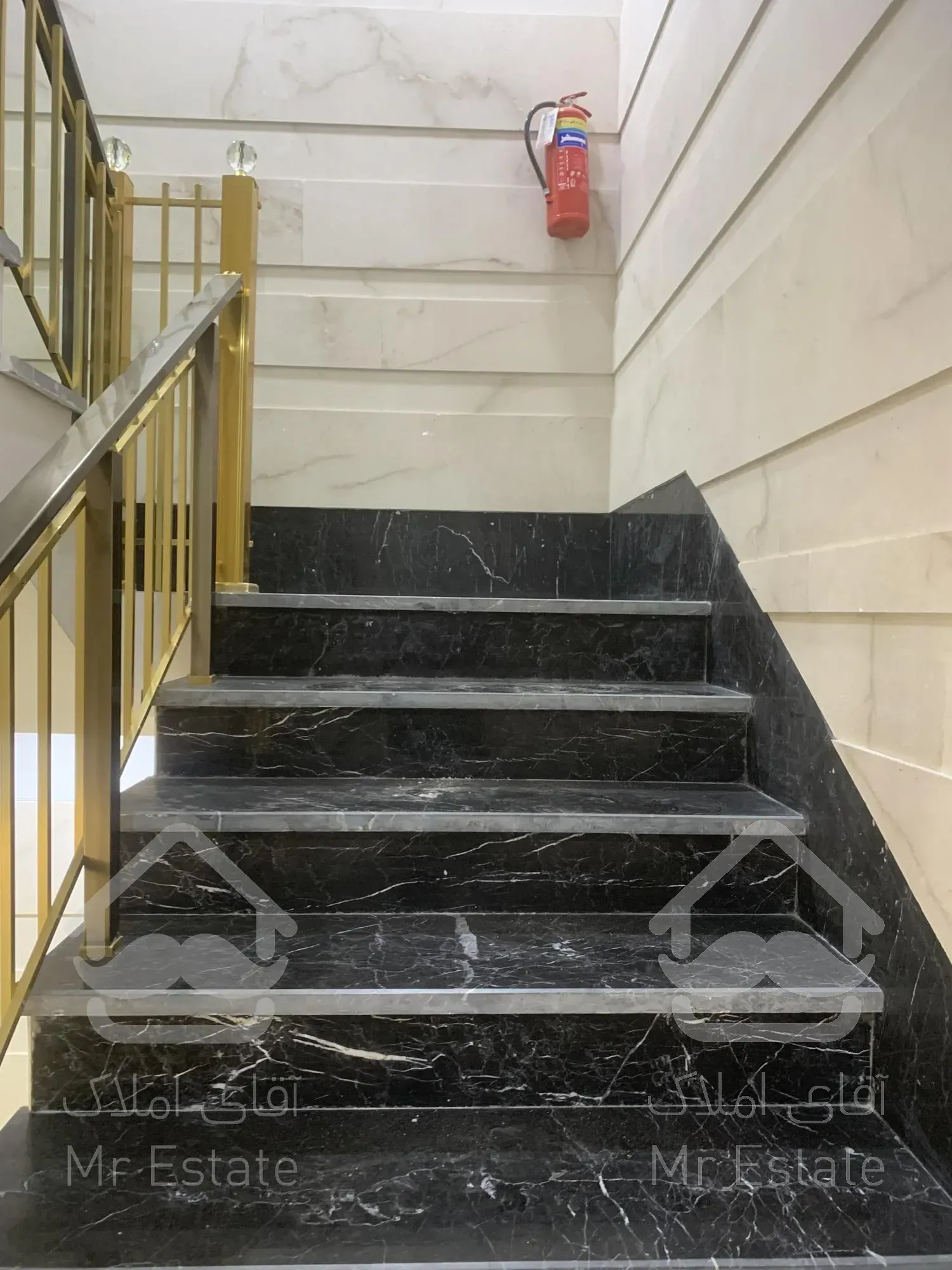 فروش واحد ۱۰۰ متری فاز ۷ کلیدنخورده