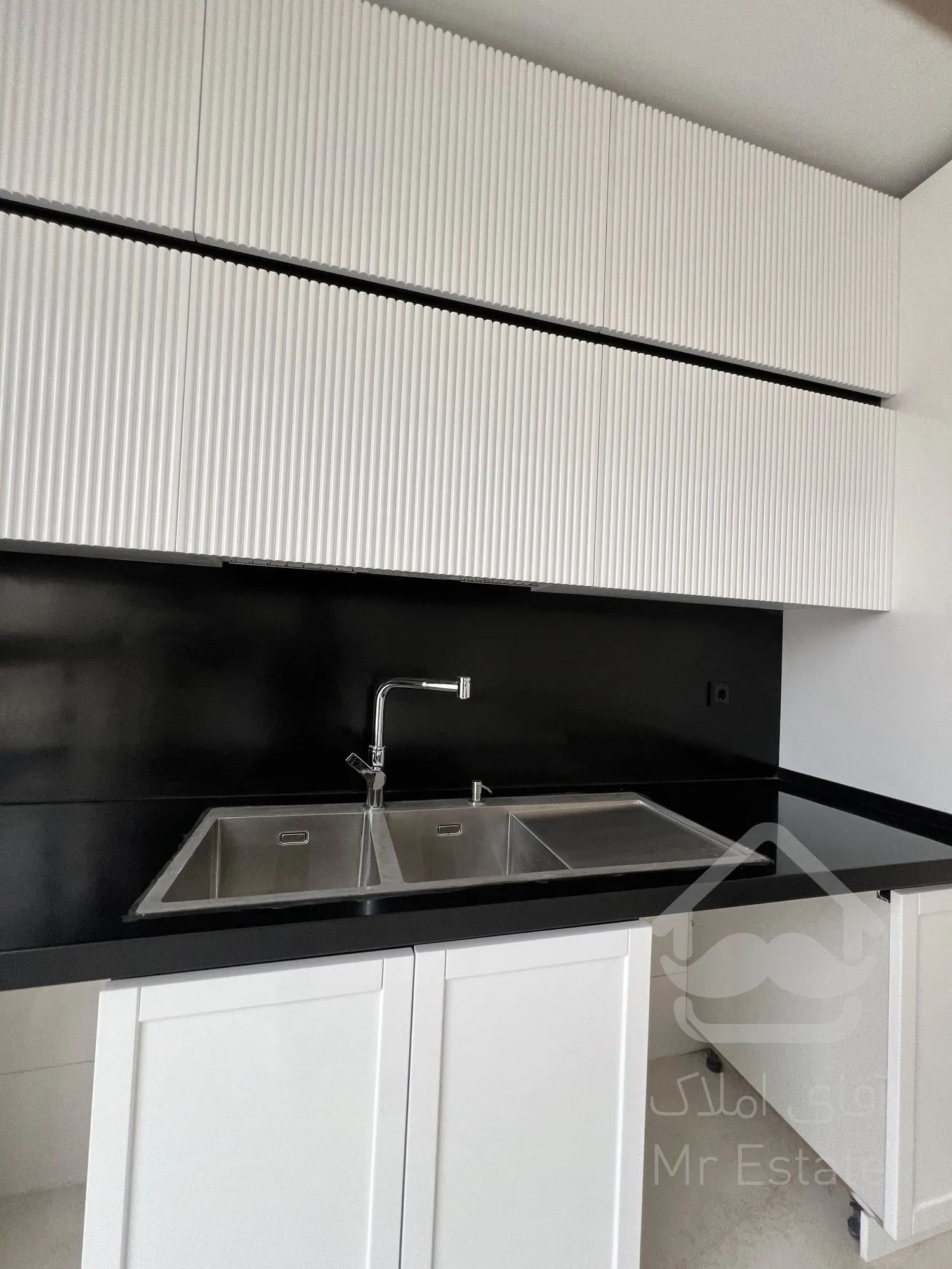 فروش یکجا اپارتمان مسکونی با متریال درجه ۱در سئول