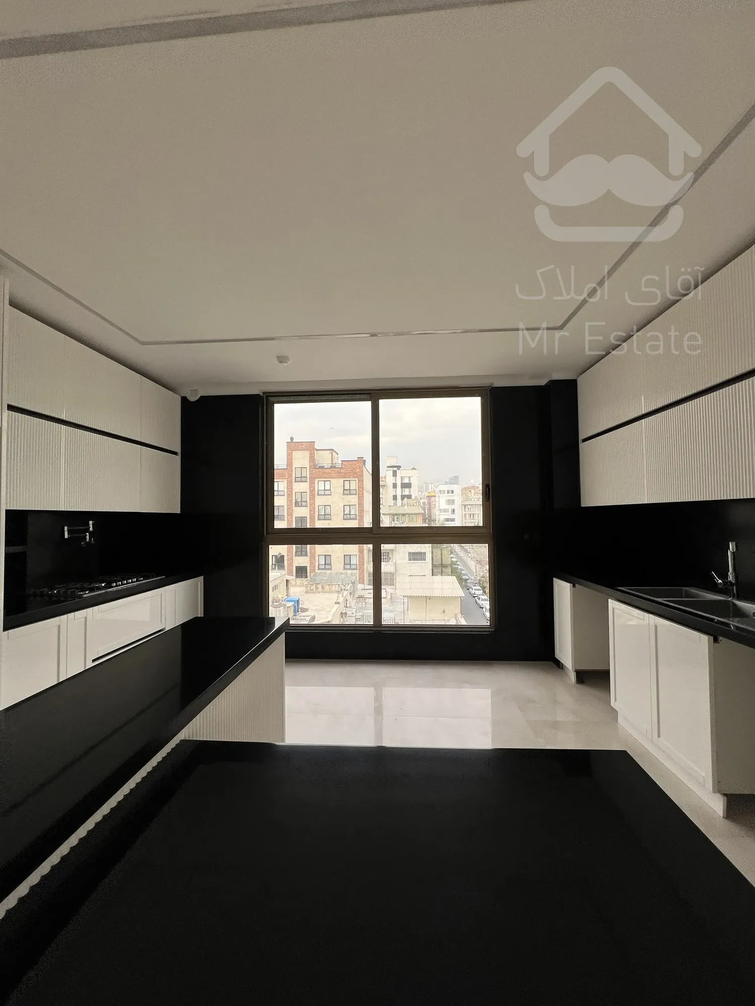 فروش اپارتمان مسکونی دنج و ۲ باب مغازه یکجا