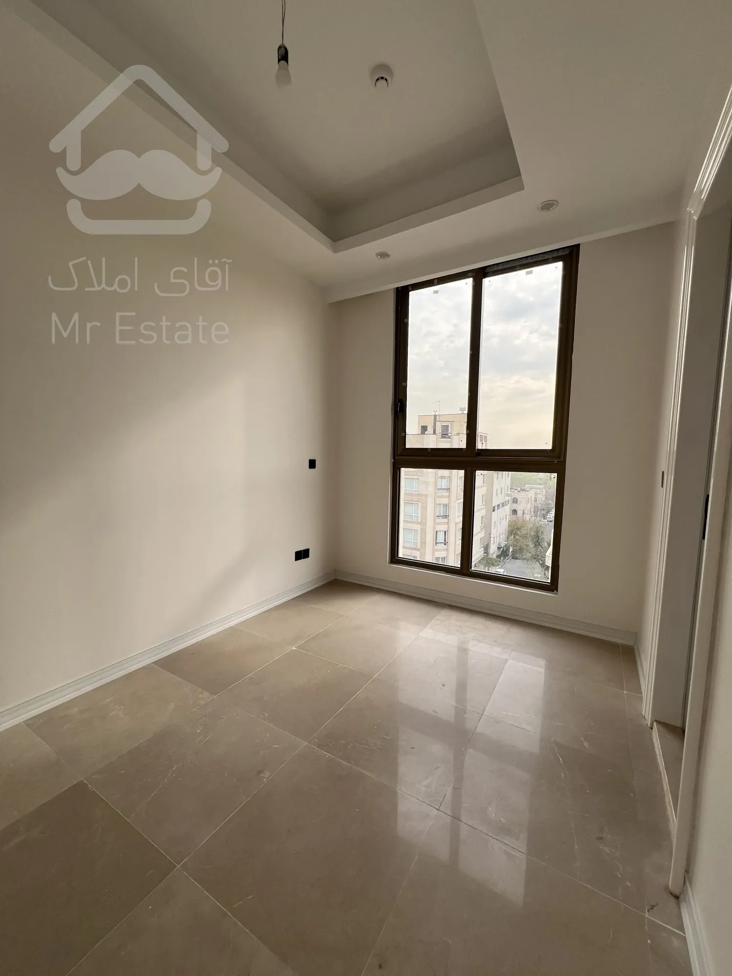 فرصتی استثنایی فروش ۵واحد مسکونی و ۲ باب مغازه یکجا