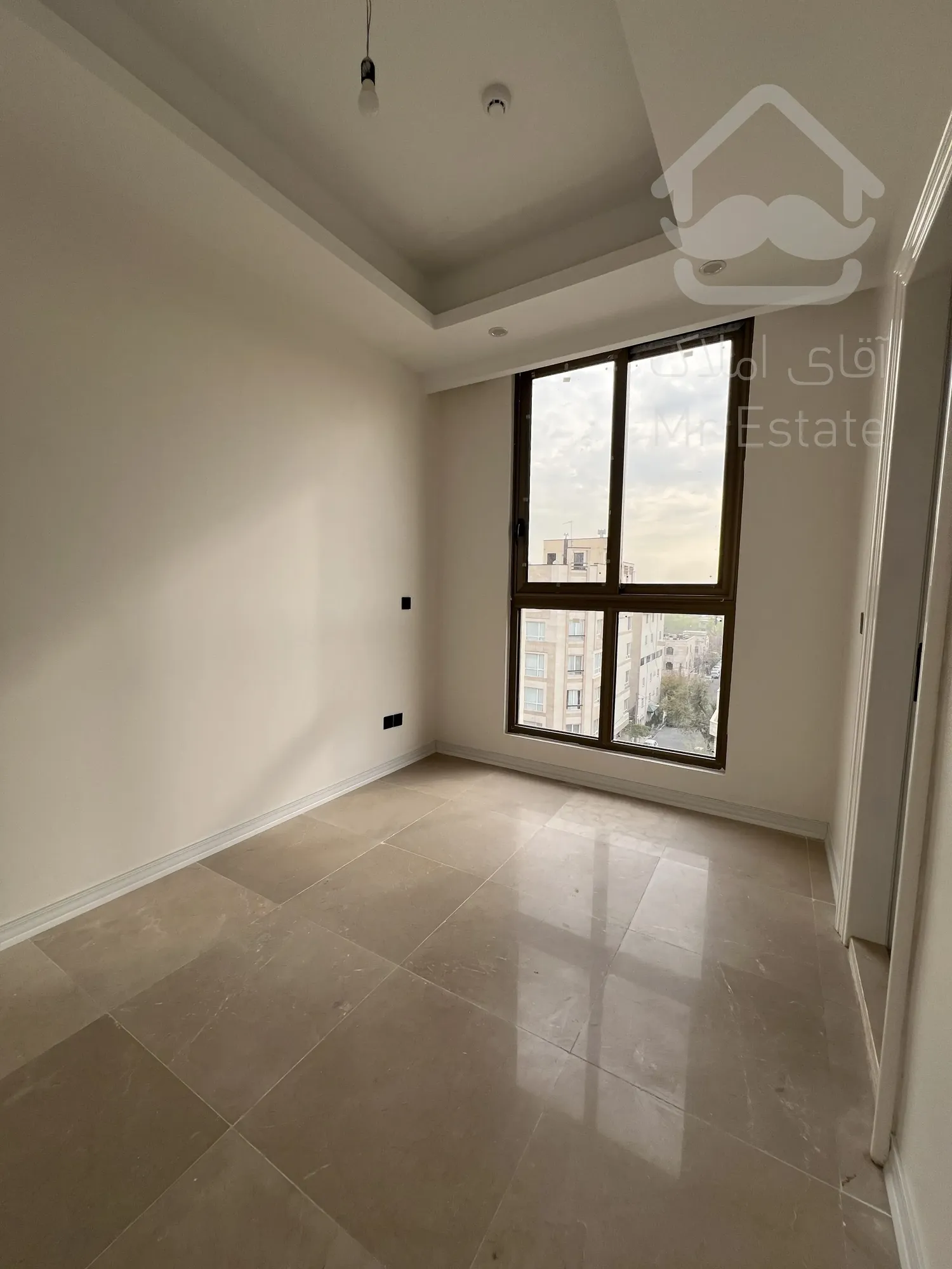 فروش۵ واحد مسکونی مجلل و ۲ باب مغازه اعیانی