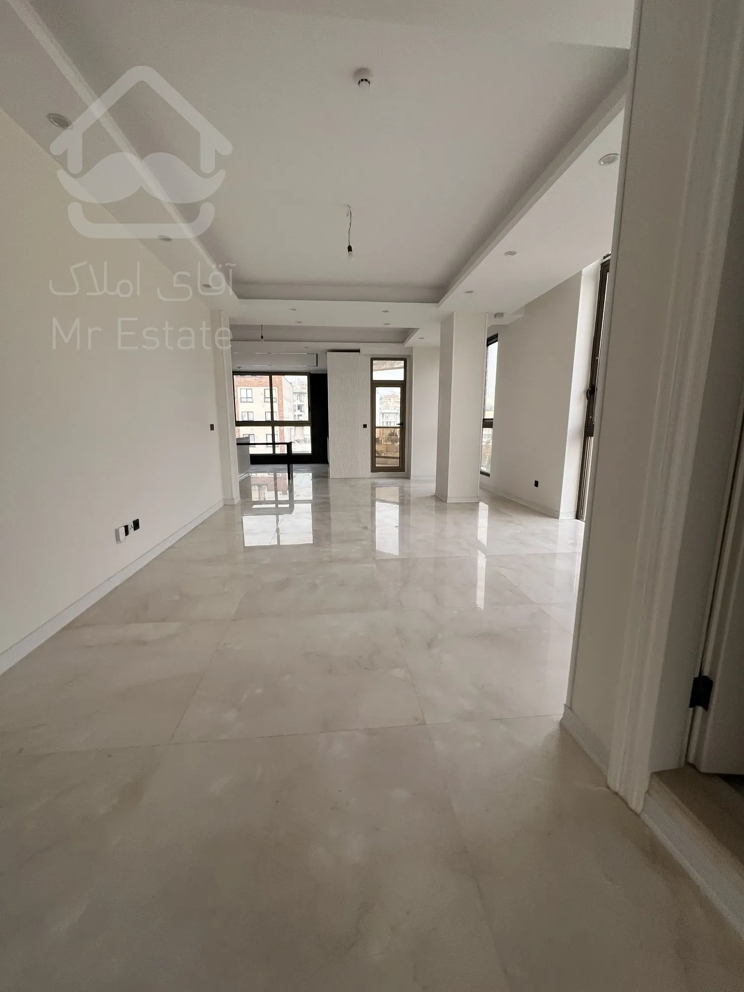 فرصتی استثنایی فروش ۵واحد مسکونی و ۲ باب مغازه یکجا