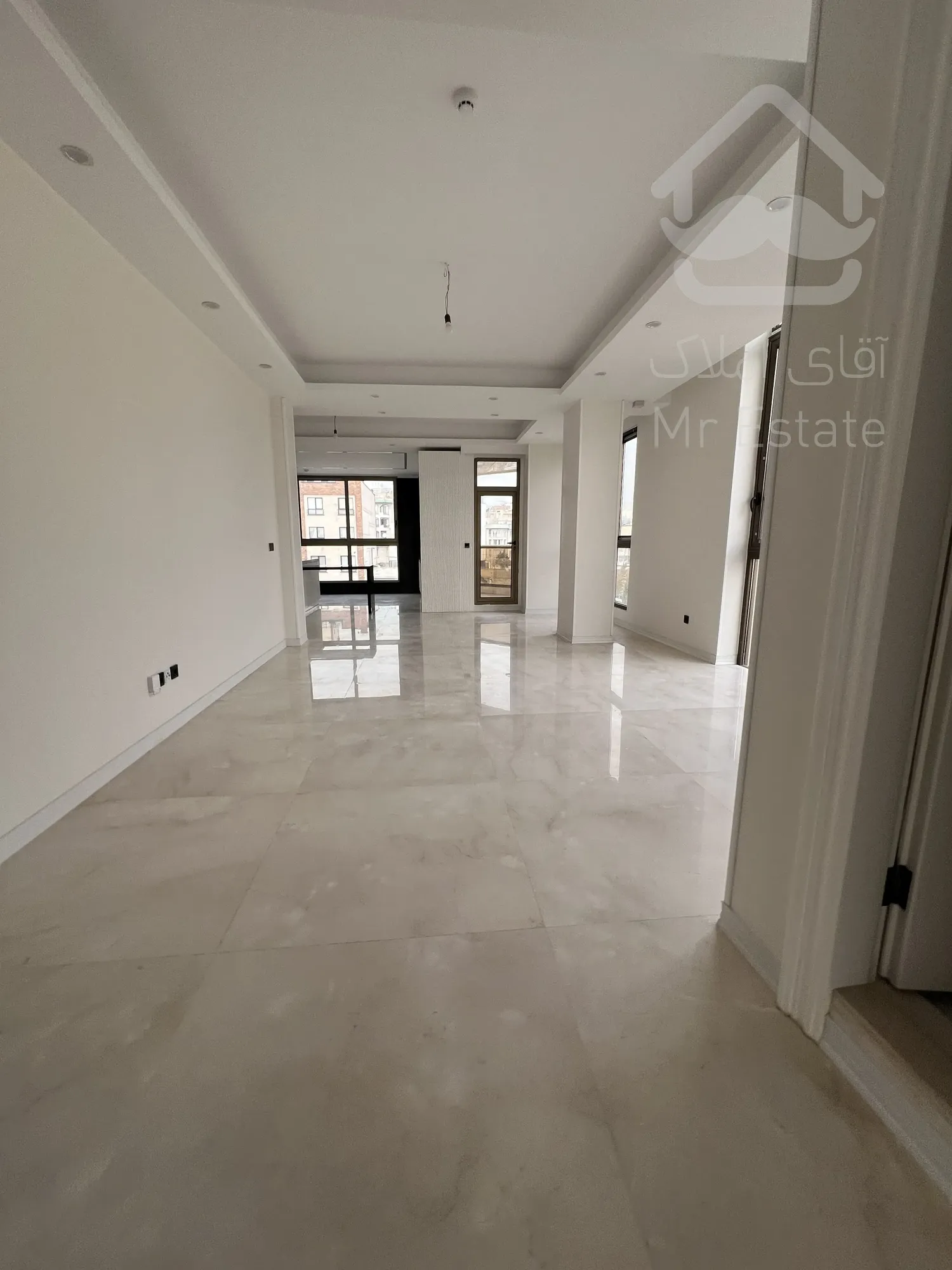 فروش یکجا اپارتمان ۵ واحد مسکونی و ۲ باب مغازه در سئول