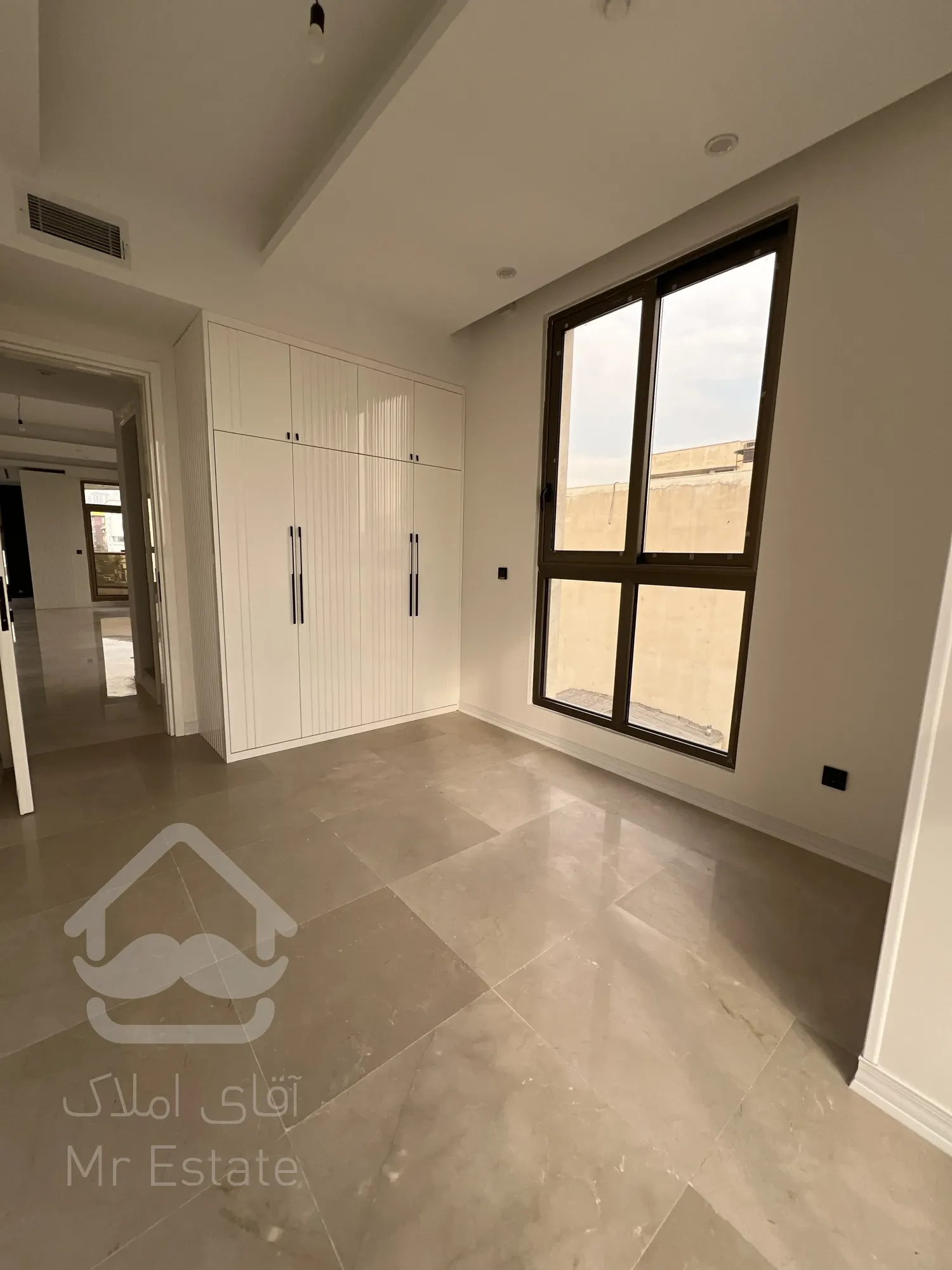 ۵واحد مسکونی  و ۲ باب مغازه فرصتی استثنایی برای سرمایه گذاری