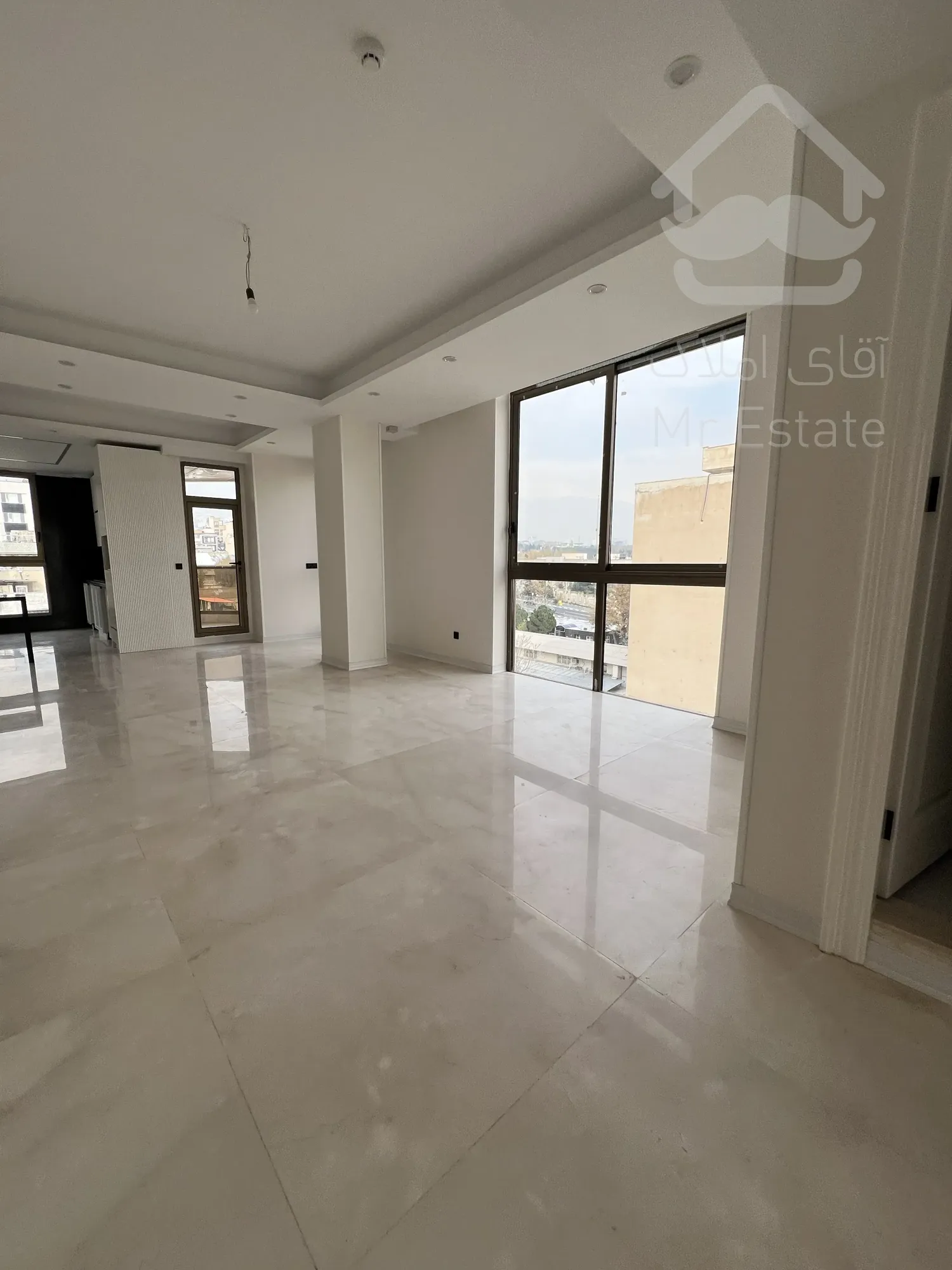 فرصتی استثنایی فروش ۵واحد مسکونی و ۲ باب مغازه یکجا