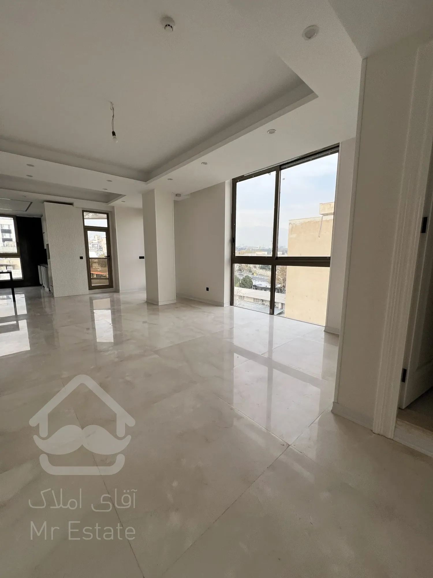 فروش یکجا اپارتمان مسکونی با متریال درجه ۱و ۲ باب مغازه