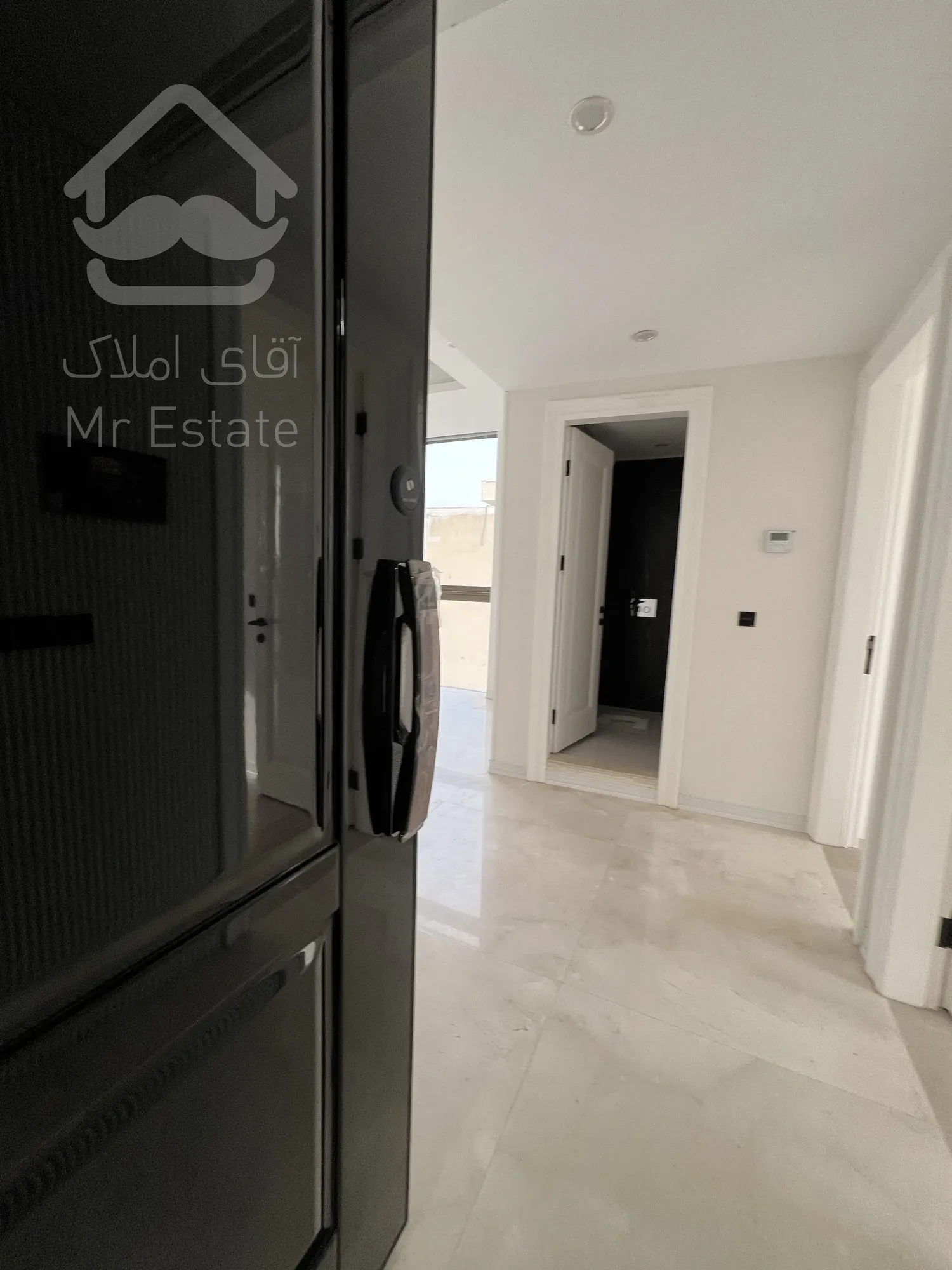 پیش فروش ۵ واحد مسکونی و ۲ باب مغازه یکجا