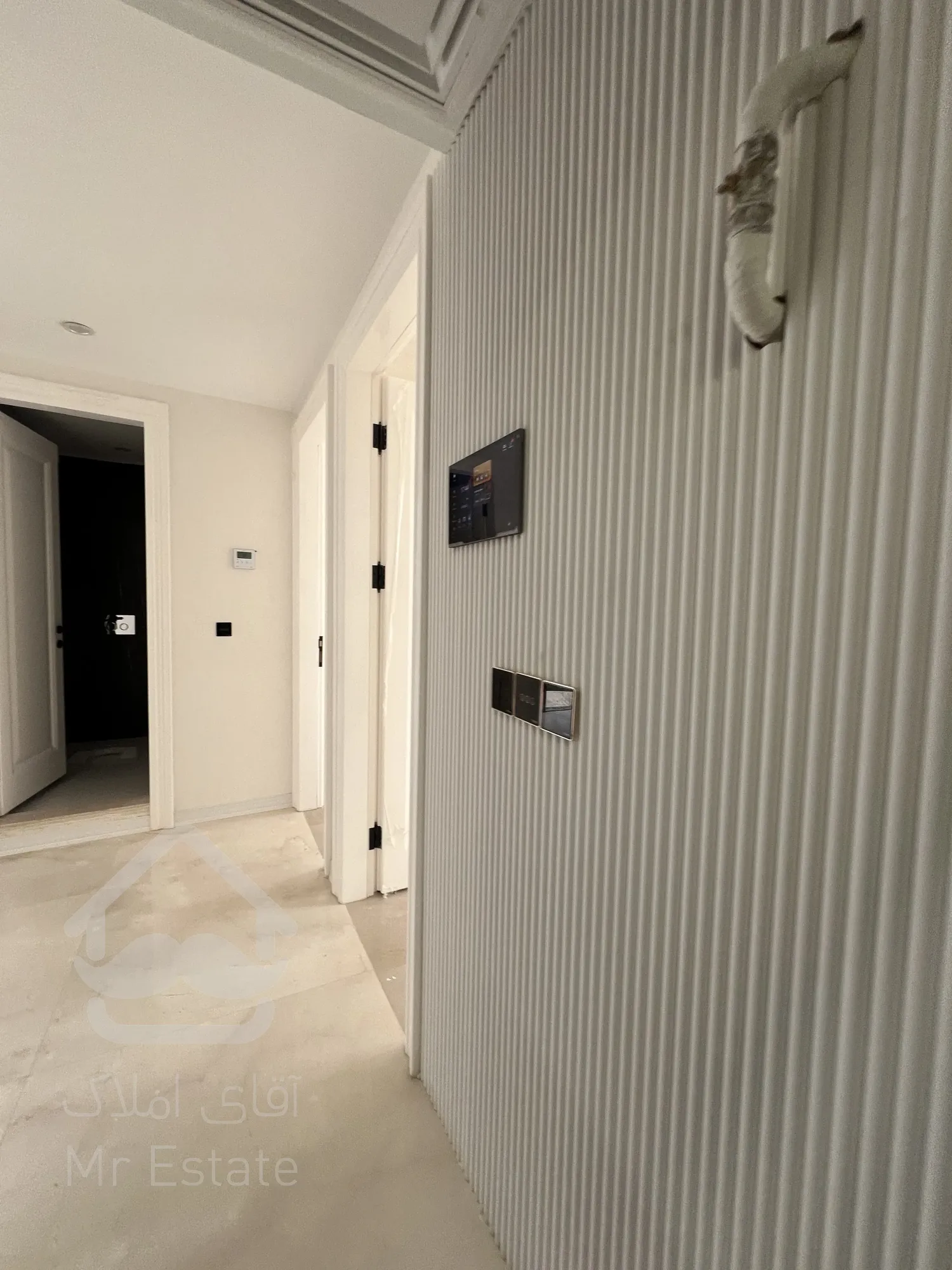 فروش یکجا اپارتمان ۵ واحد مسکونی و ۲ باب مغازه در سئول