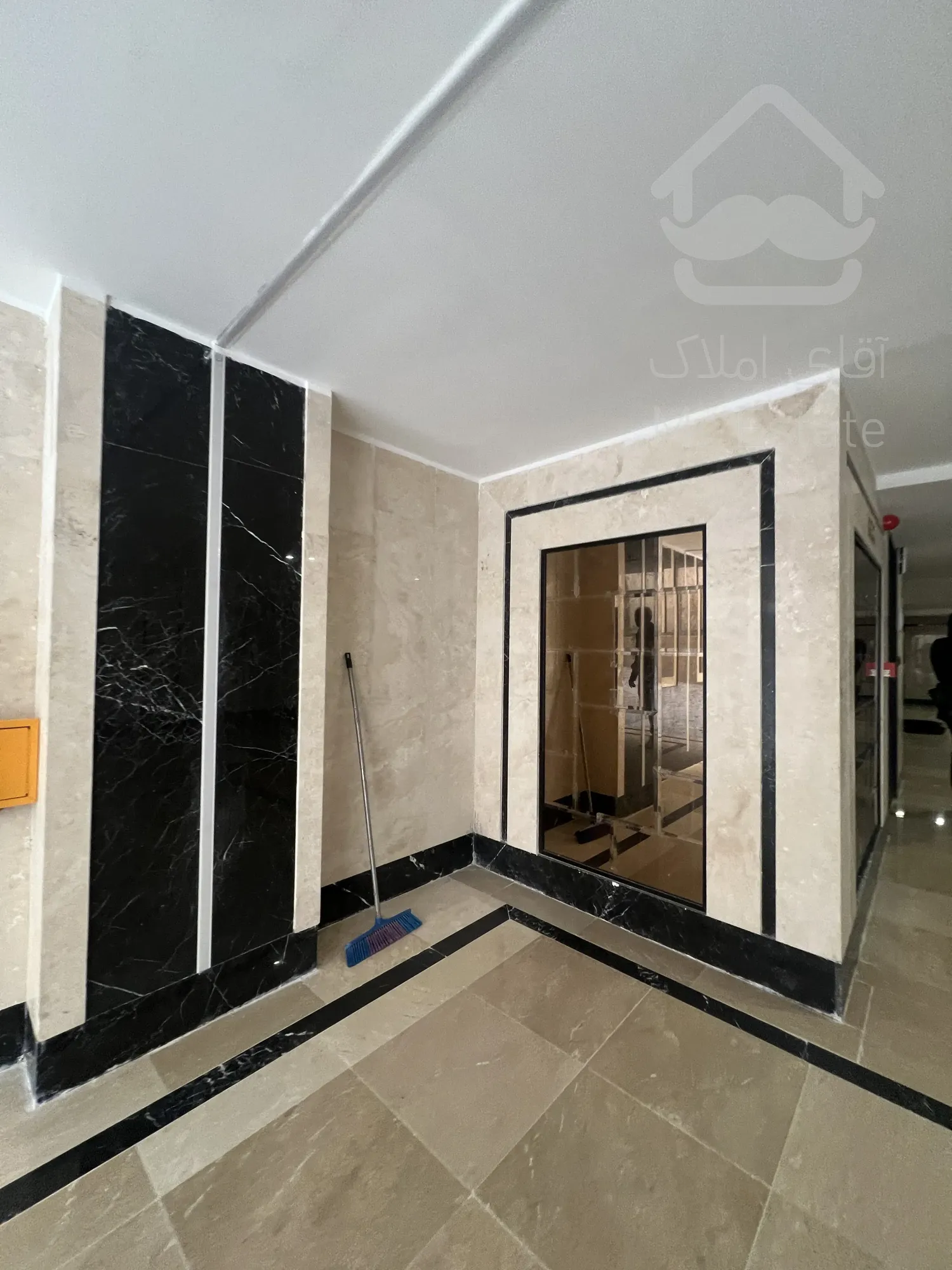 فروش یکجا اپارتمان لوکس در سئول همراه با ۲ باب مغازه