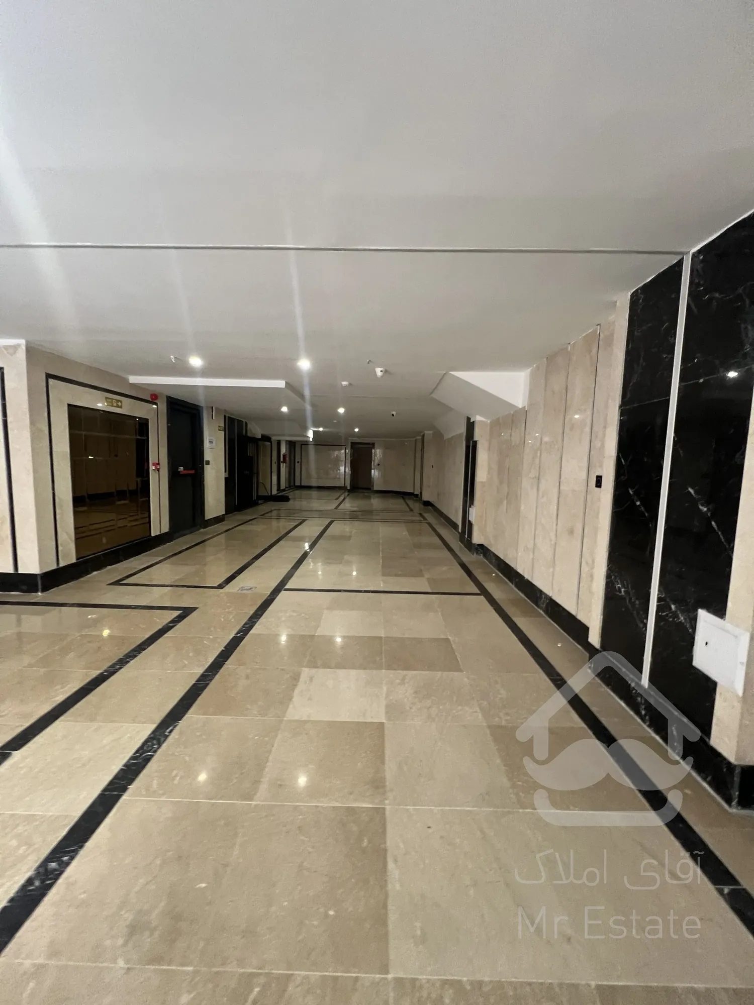 فرصتی استثنایی فروش ۵واحد مسکونی و ۲ باب مغازه یکجا