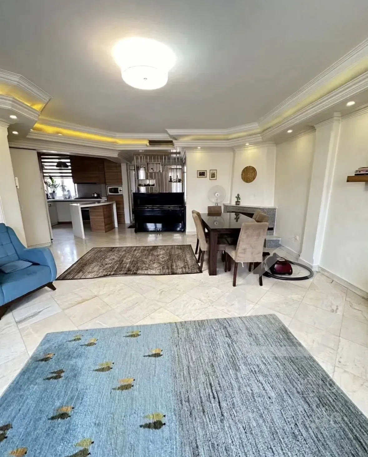 فروش اپارتمان ۹۸ متری ۲ خوابه سالن پرده خور در جنت آباد شمالی