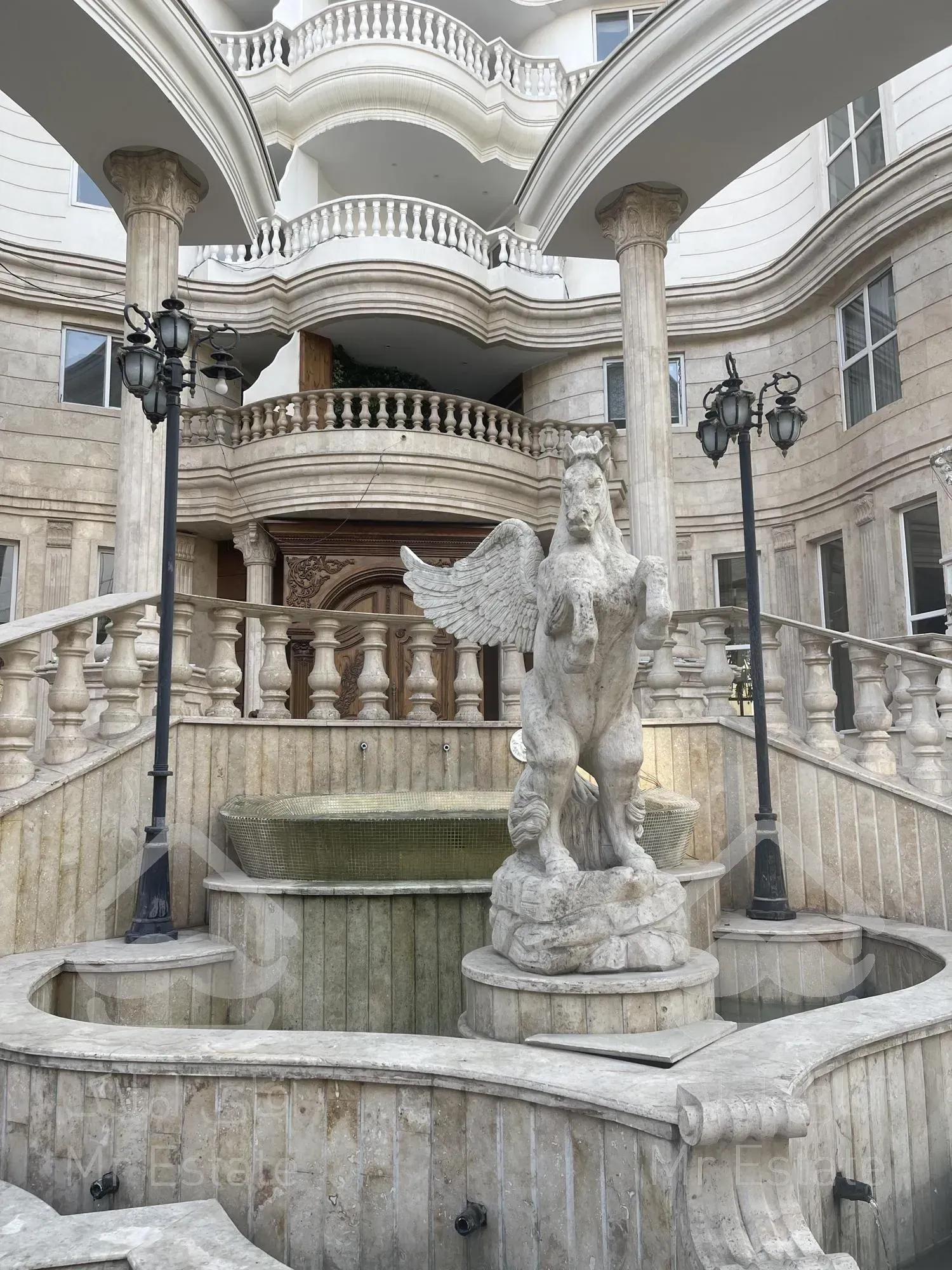 آپارتمان ۳۲۰ متری برای اجاره در آجودانیه