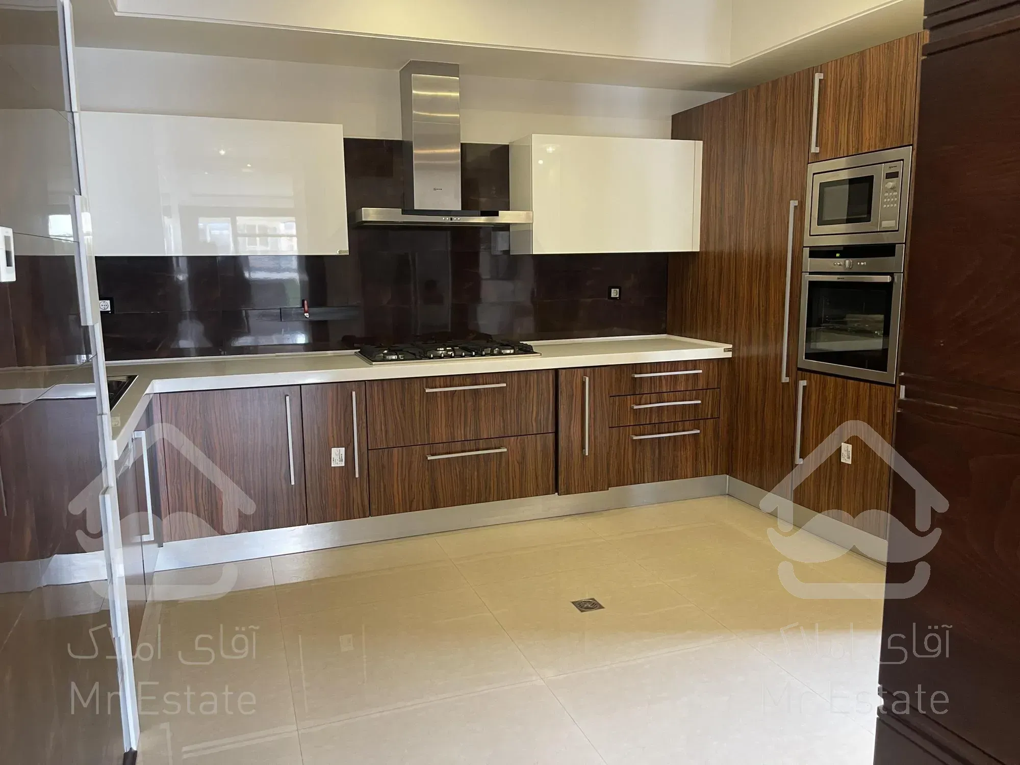 آپارتمان ۲۶۰ متری برای اجاره در اقدسیه