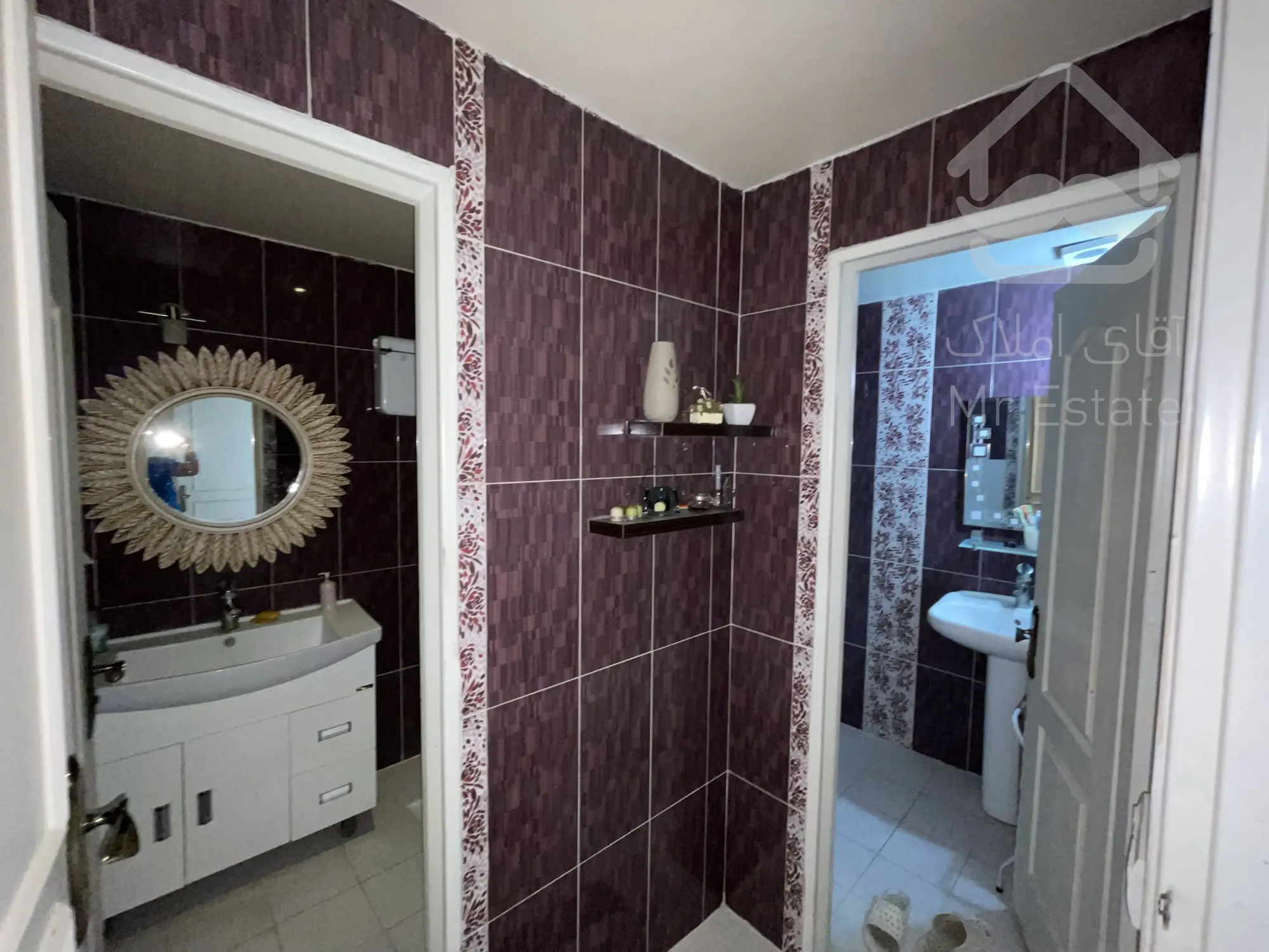 مستغلات دربستی۳۰۰ متر بنا در ۳طبقه/مسکونی و مشاغل