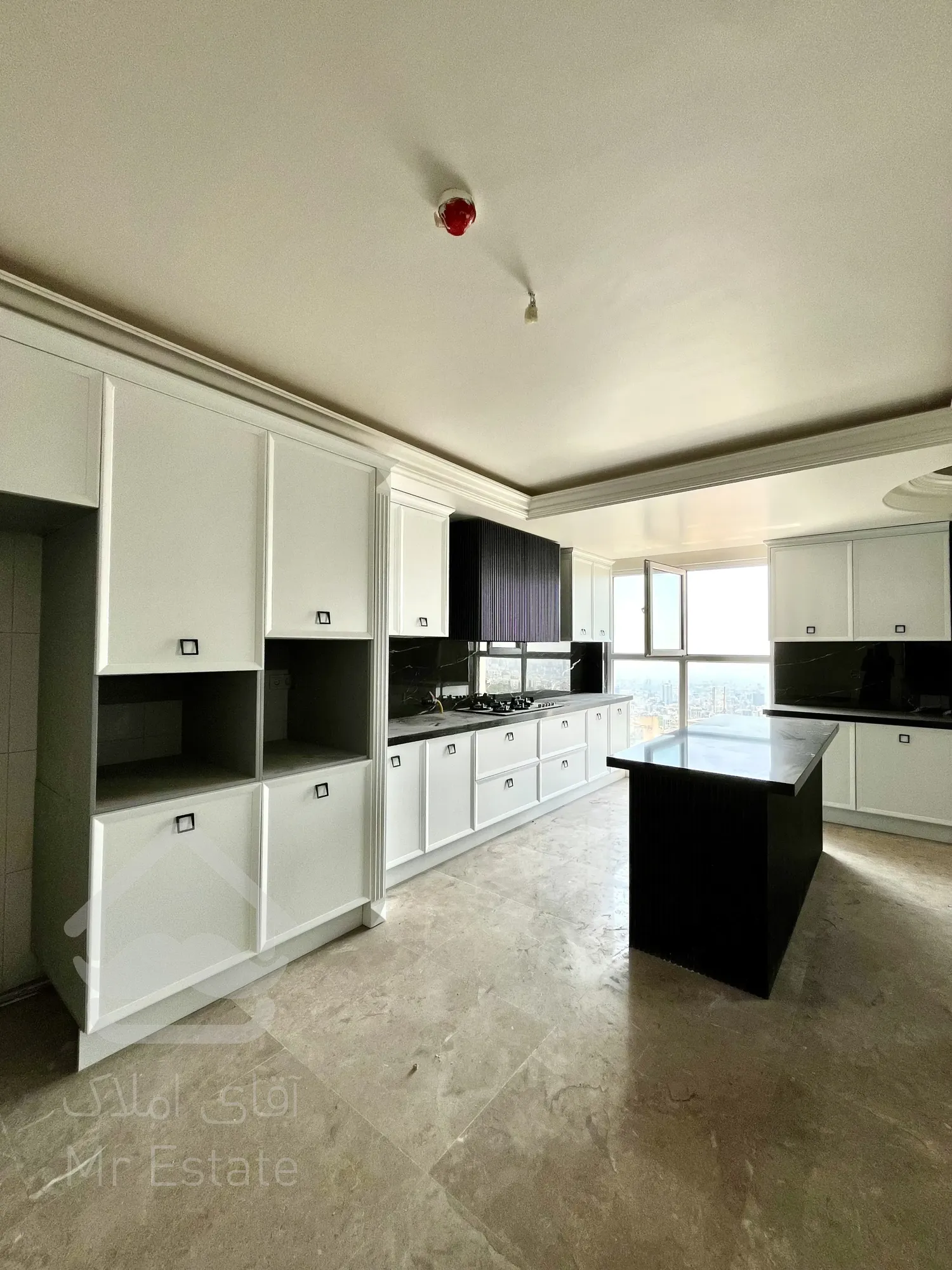 ۱۶۰ متر کلید نخورده ویو ابدی نیاوران