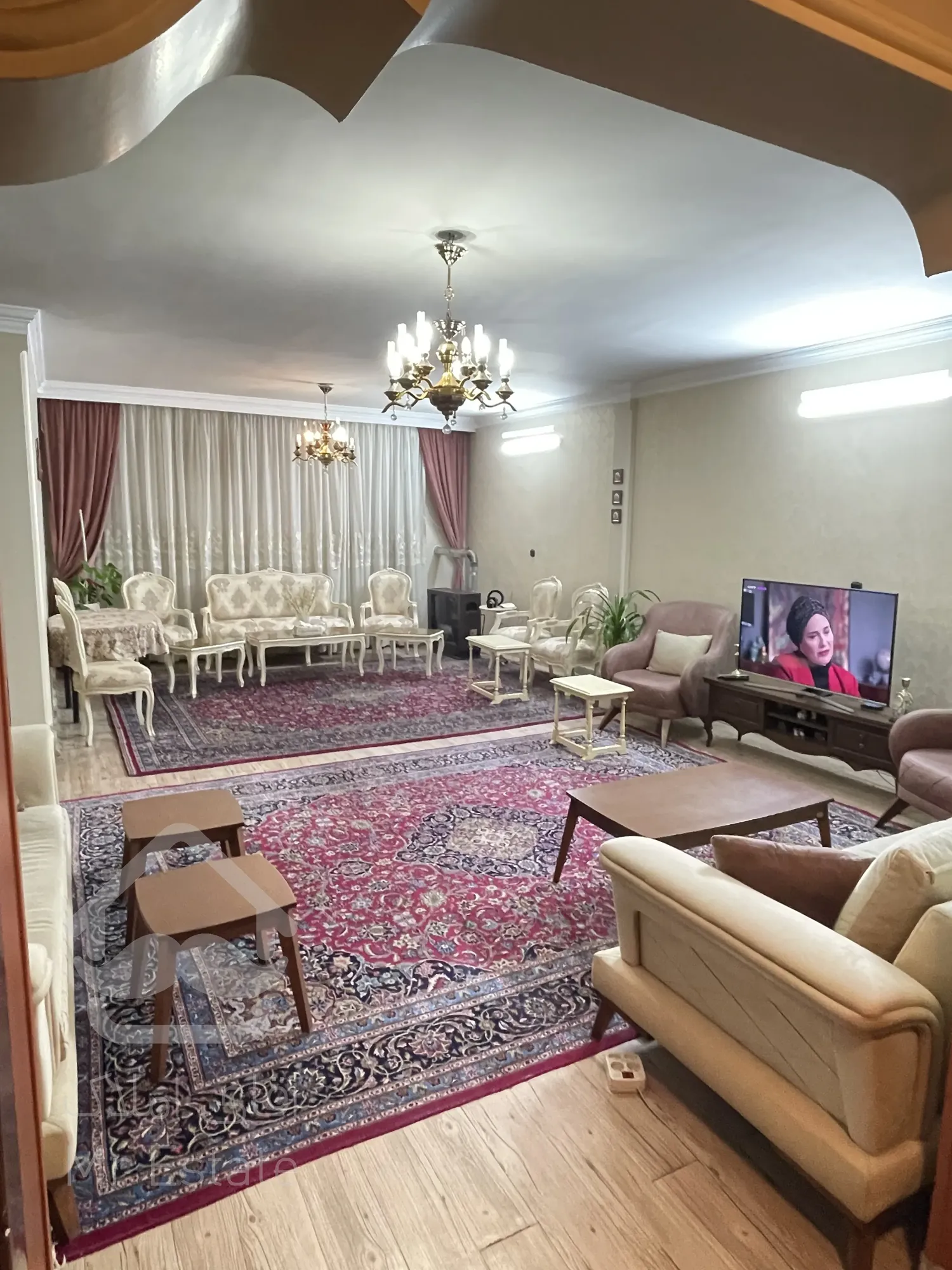 ۱۲۰ متری مفید نورگیر عالی