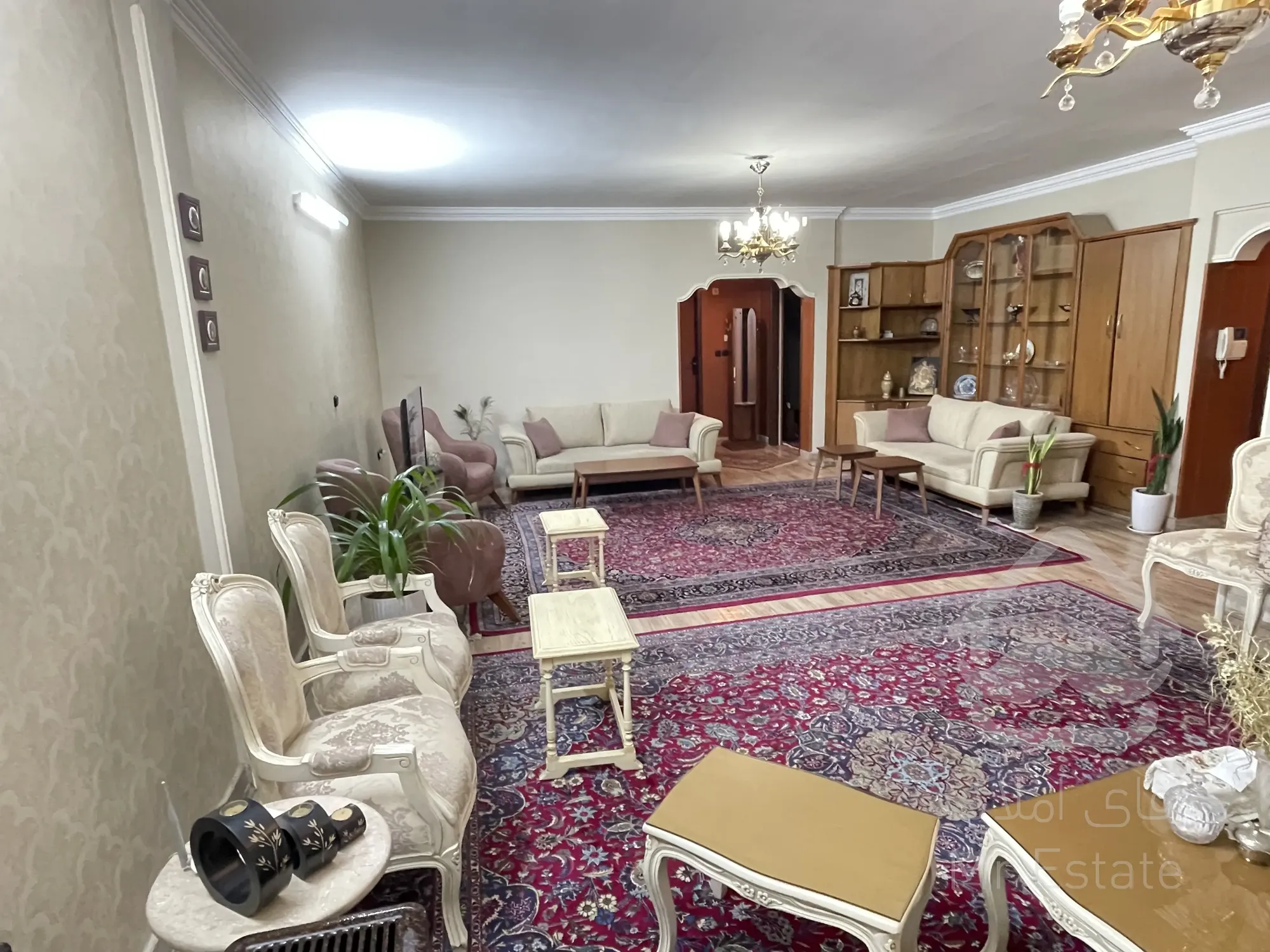 ۱۲۰ متری مفید نورگیر عالی