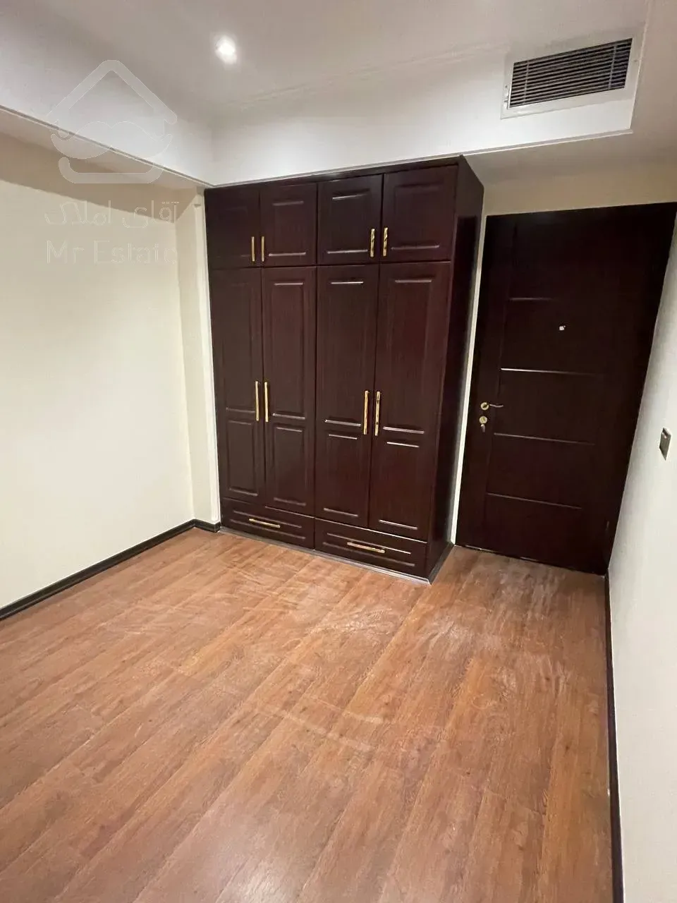 فروش 145 متری پاسداران