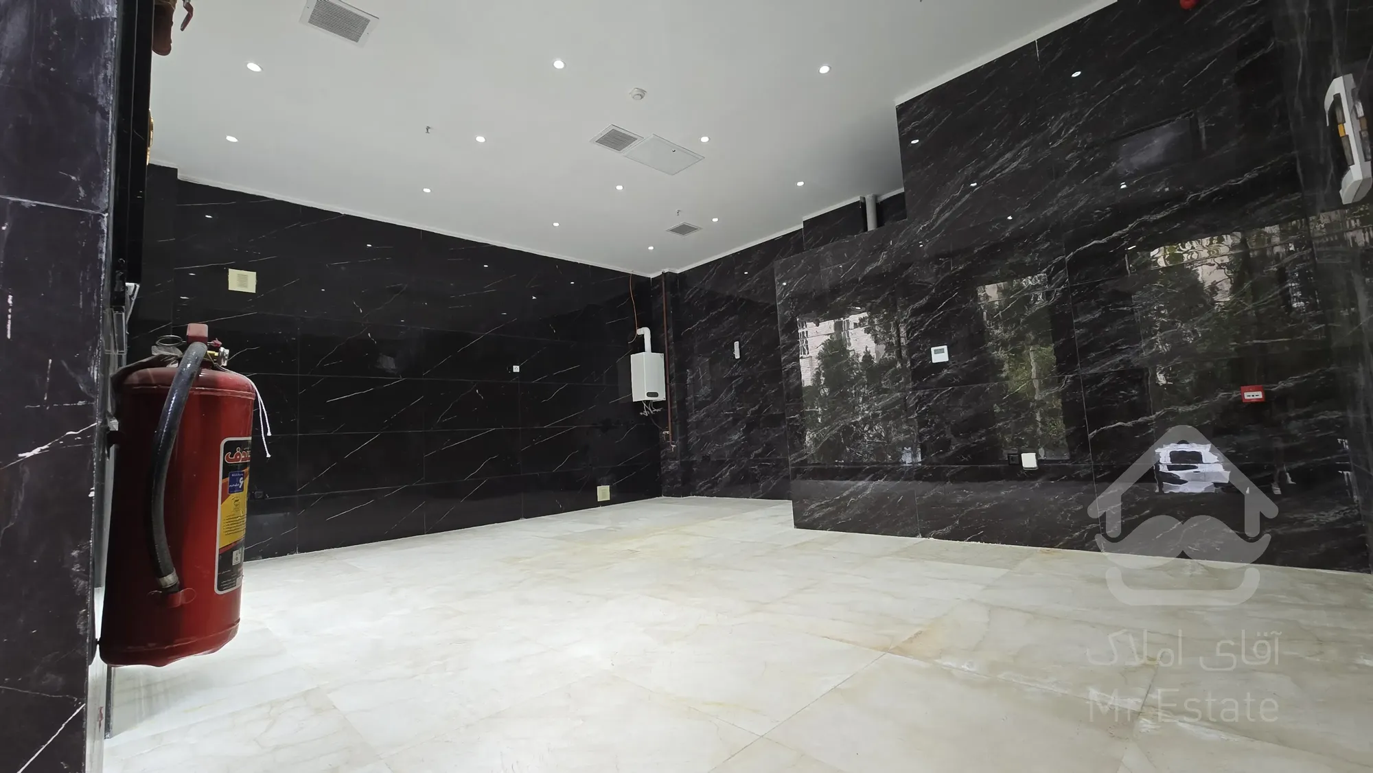 ۵واحد مسکونی  و ۲ باب مغازه فرصتی استثنایی برای سرمایه گذاری