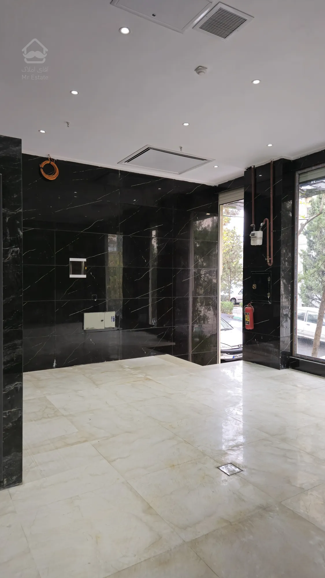 فروش یکجا اپارتمان مسکونی ۵ واحدی و ۲ باب مغازه یکجا