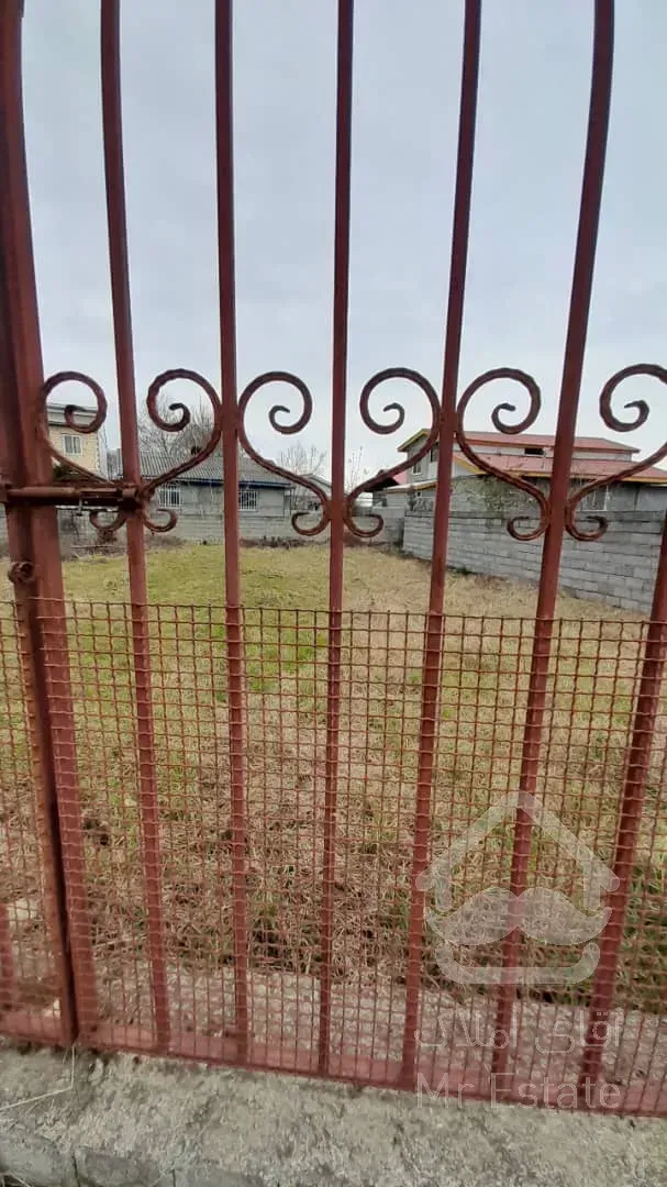 زمین ۳۷۰ متری