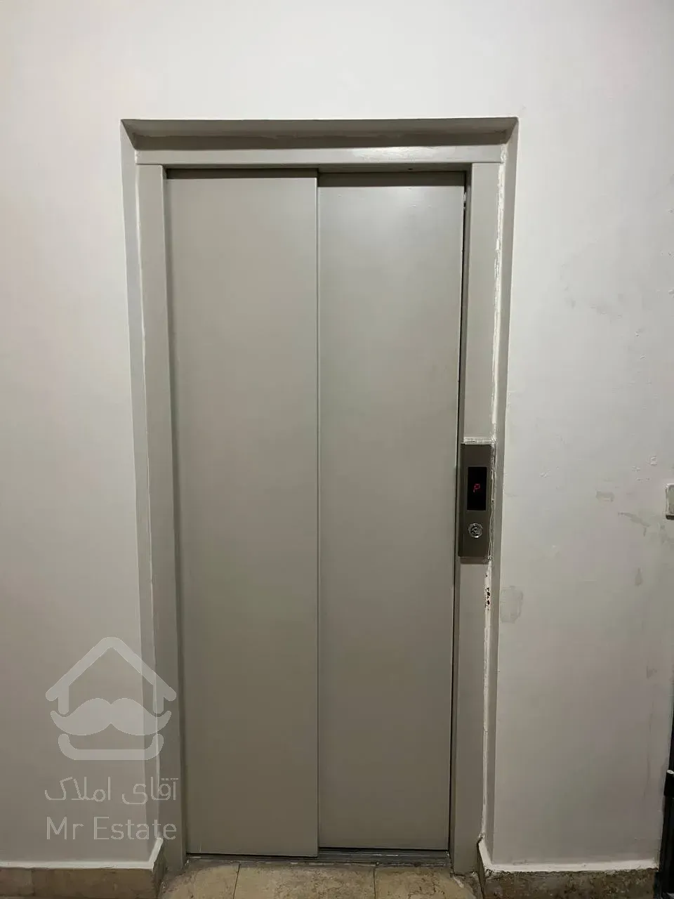 اپارتمان 112 متری موقعیت  اداری بر. ولیعصر فول بازسازی