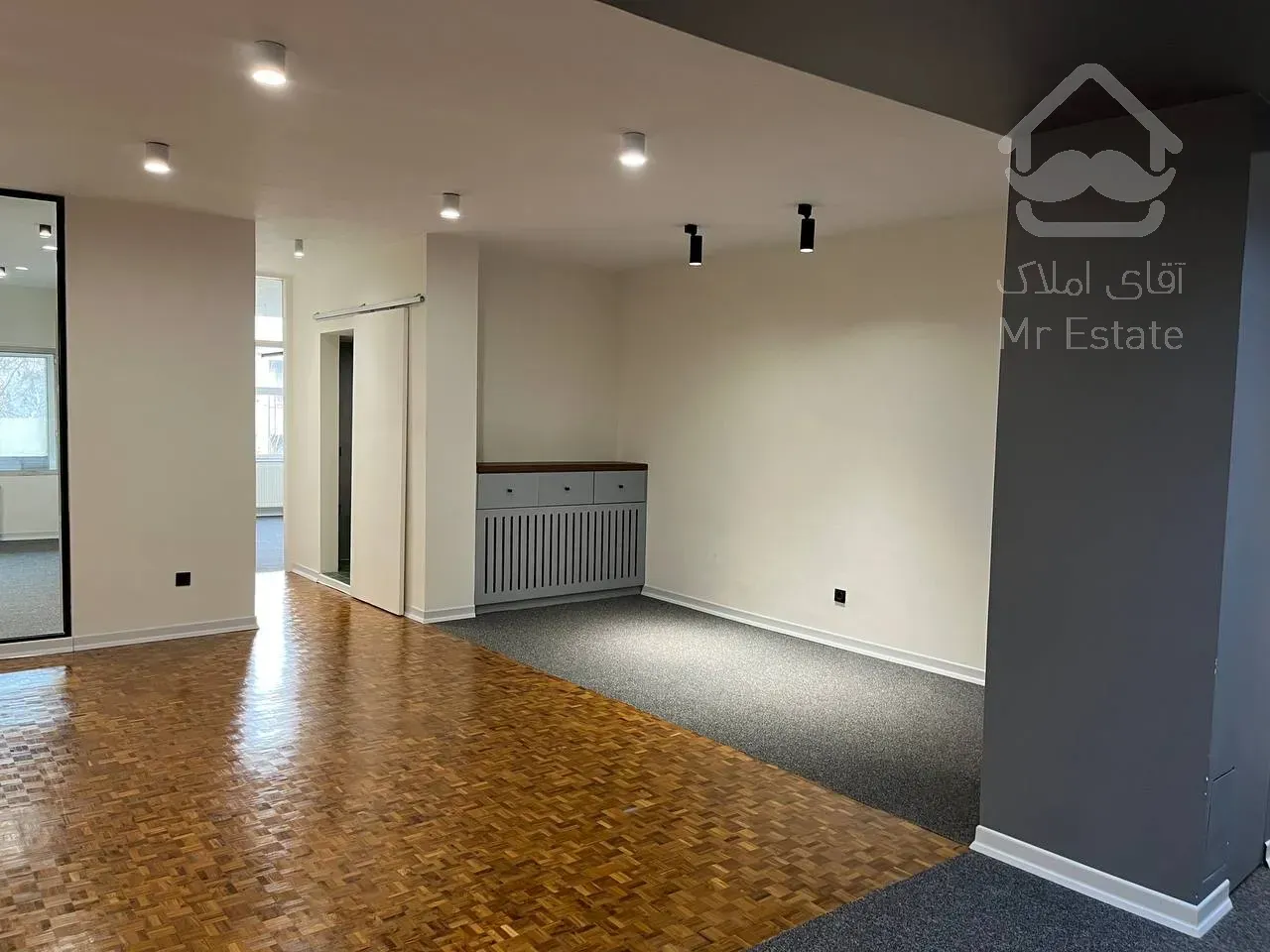 اپارتمان 112 متری موقعیت  اداری بر. ولیعصر فول بازسازی